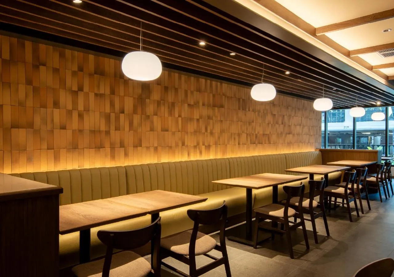 Restaurant/places to eat in Sotetsu Grand Fresa Bangkok