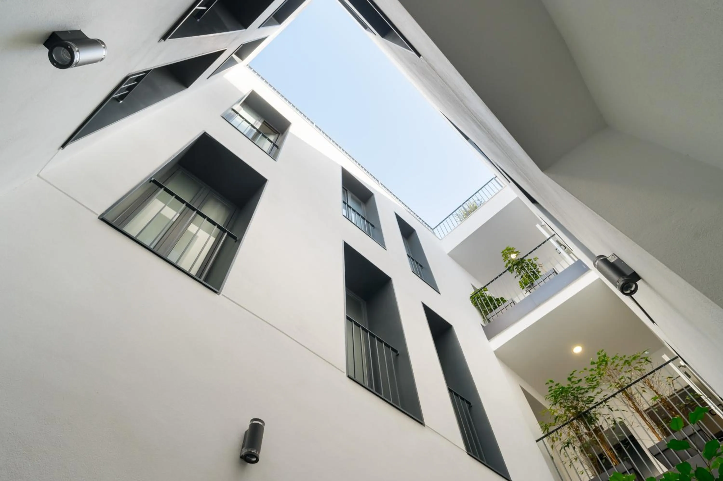 Property building in Posada de los Venerables