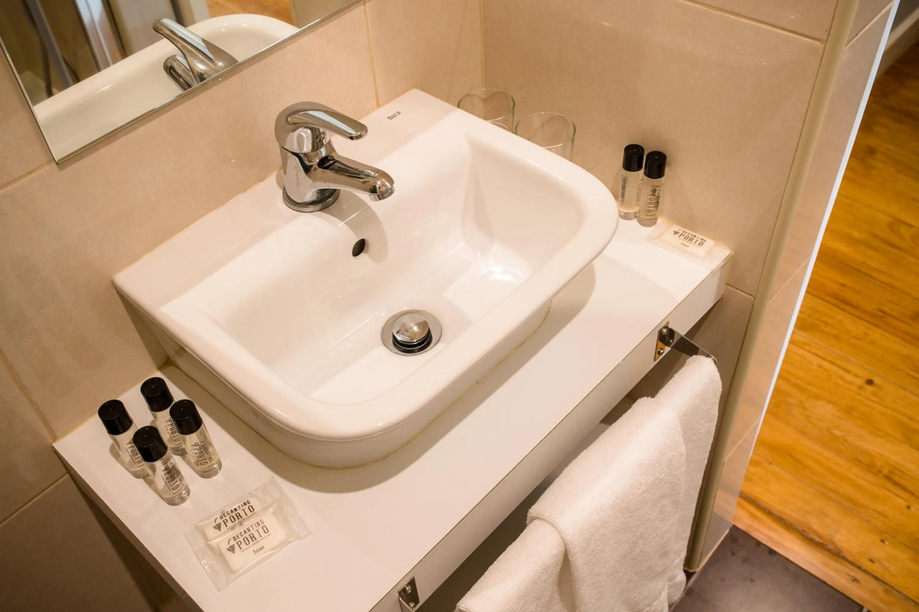 Decanting Porto House