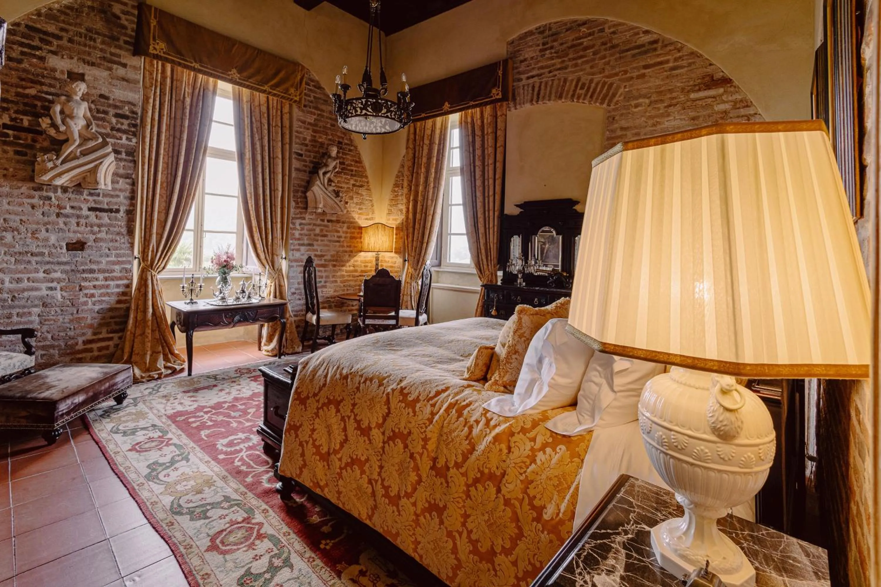 Bedroom, Bed in Castello di Casalborgone, Luxury Italian Castle Hotel