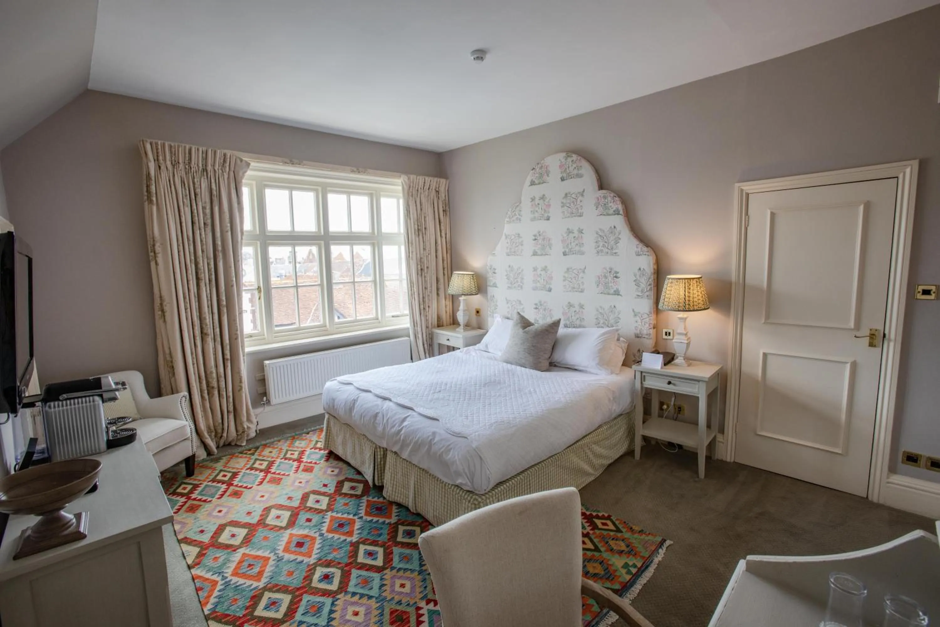 Bed in The George Hotel and Beach Club