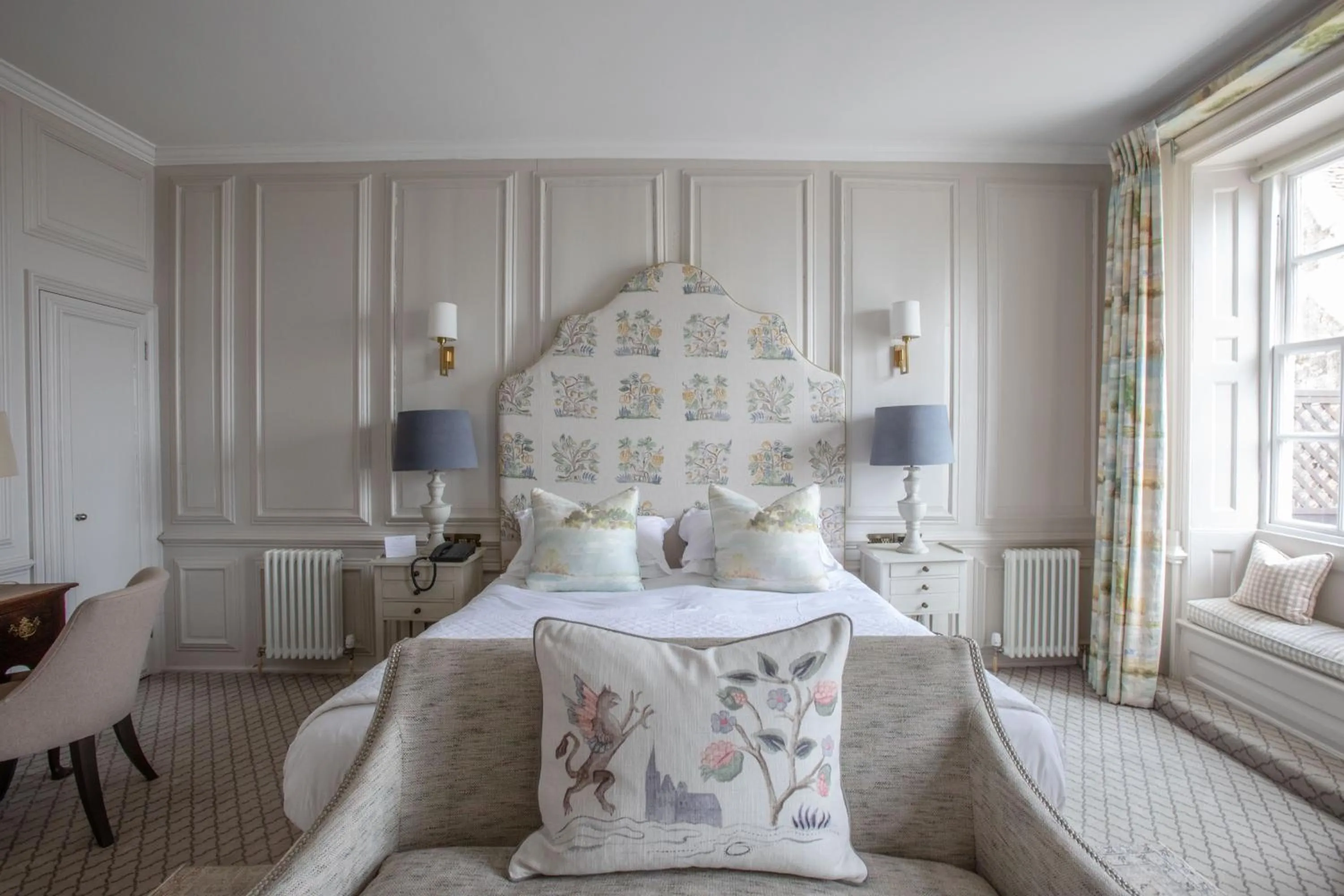 Bed in The George Hotel and Beach Club