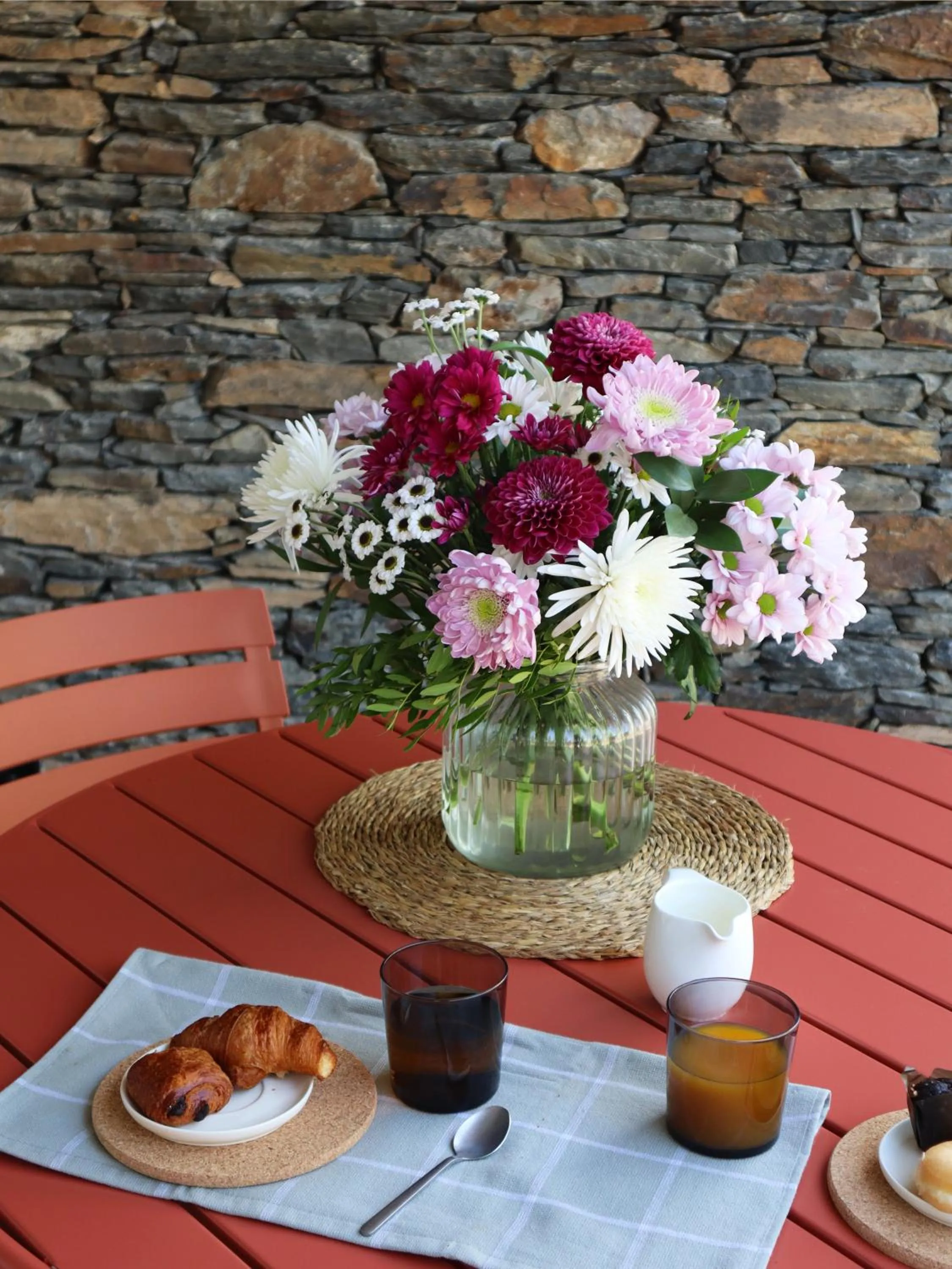 Food and drinks in Boutique Hotel Villa Salvador - Adults Only by Fimedhotels