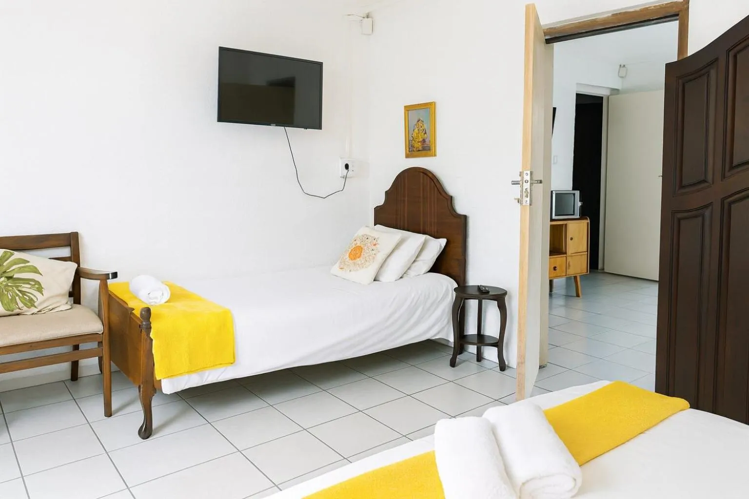 Bed in Suzies Huis Restaurant Bed and Breakfast