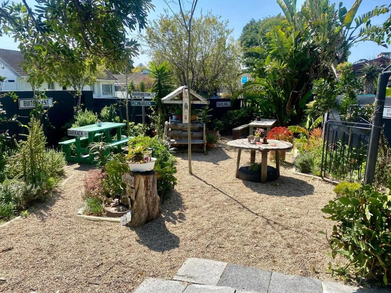 Garden in Suzies Huis Restaurant Bed and Breakfast