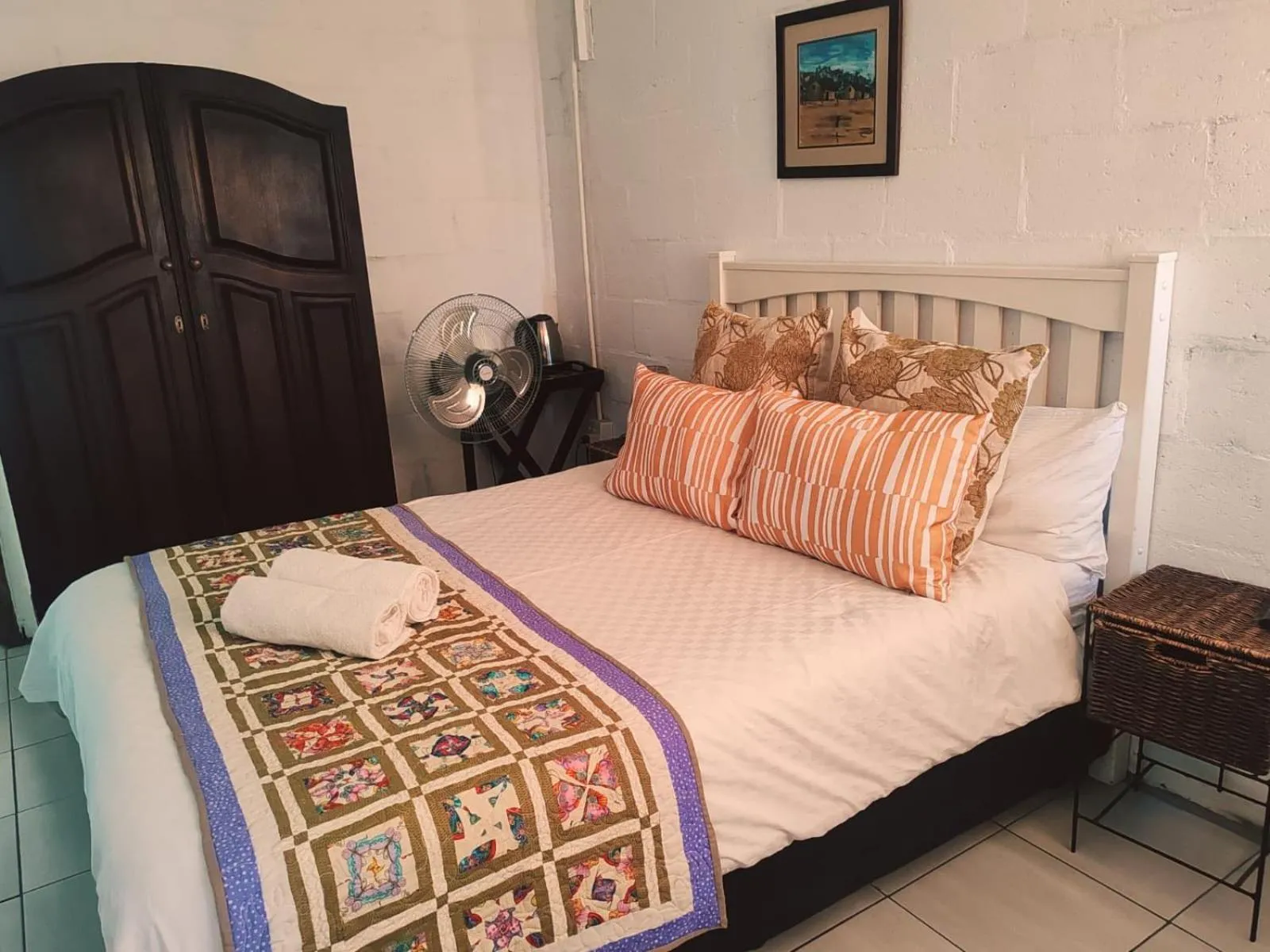 Bed in Suzies Huis Restaurant Bed and Breakfast