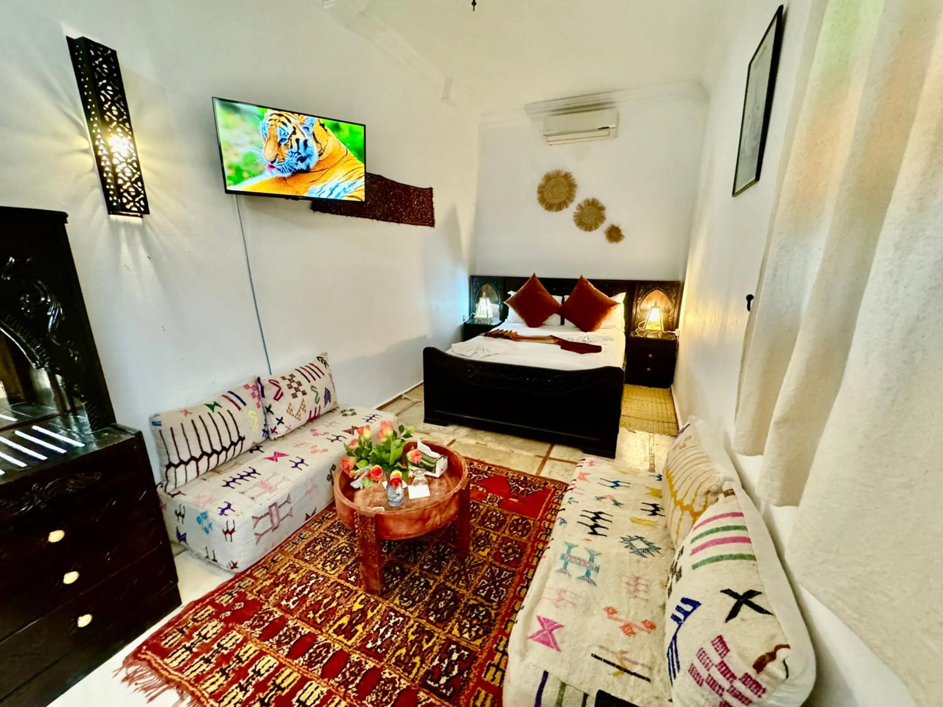 Bed in Riad Iklil