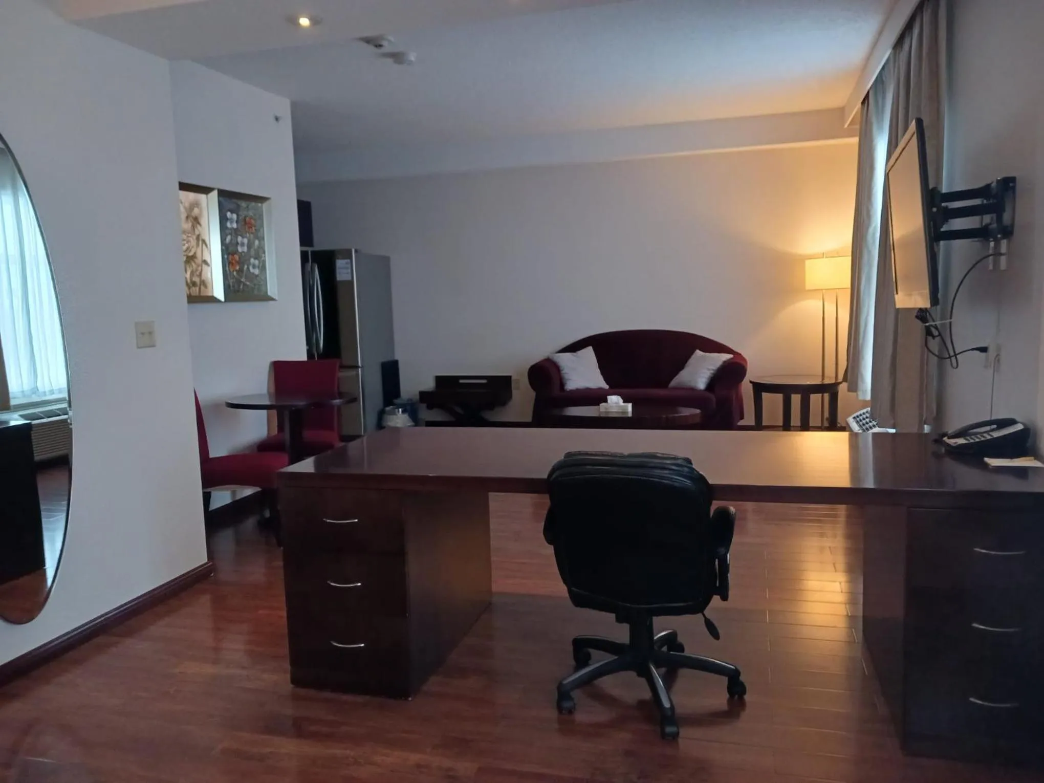 Days Inn & Suites by Wyndham Fort Saskatchewan