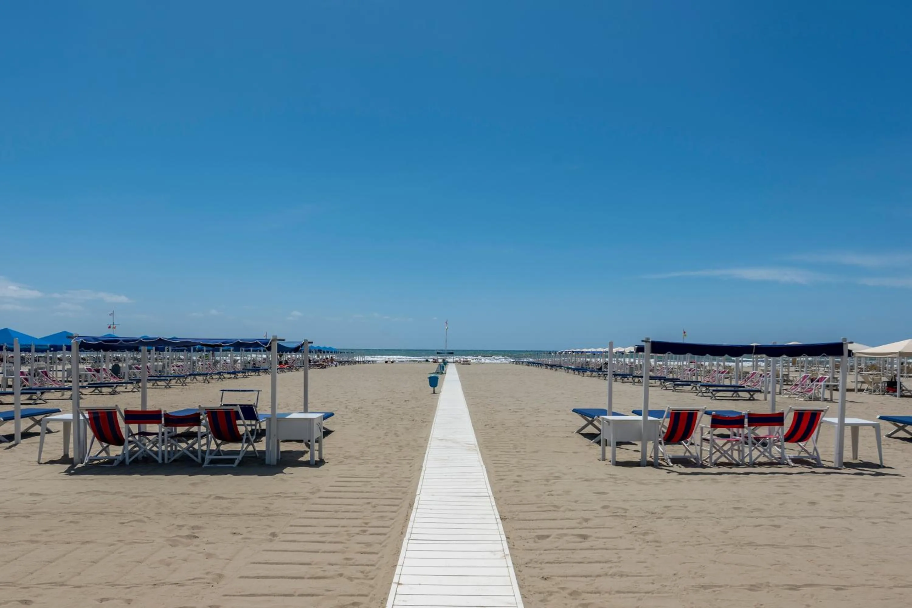 Neighbourhood in La Casina Del Pescatore On the Beach - Happy Rentals