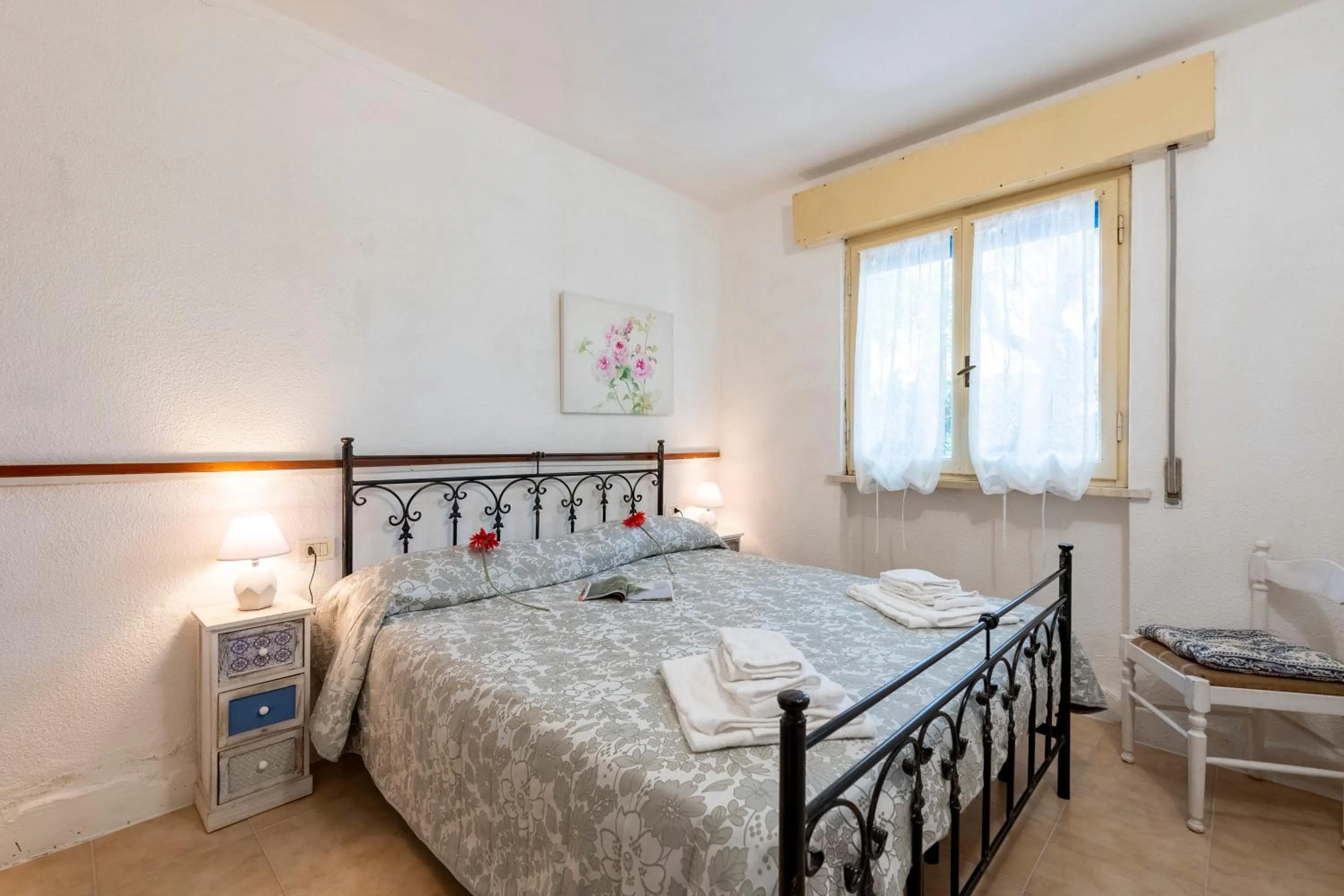 Bedroom, Bed in La Casina Del Pescatore On the Beach - Happy Rentals