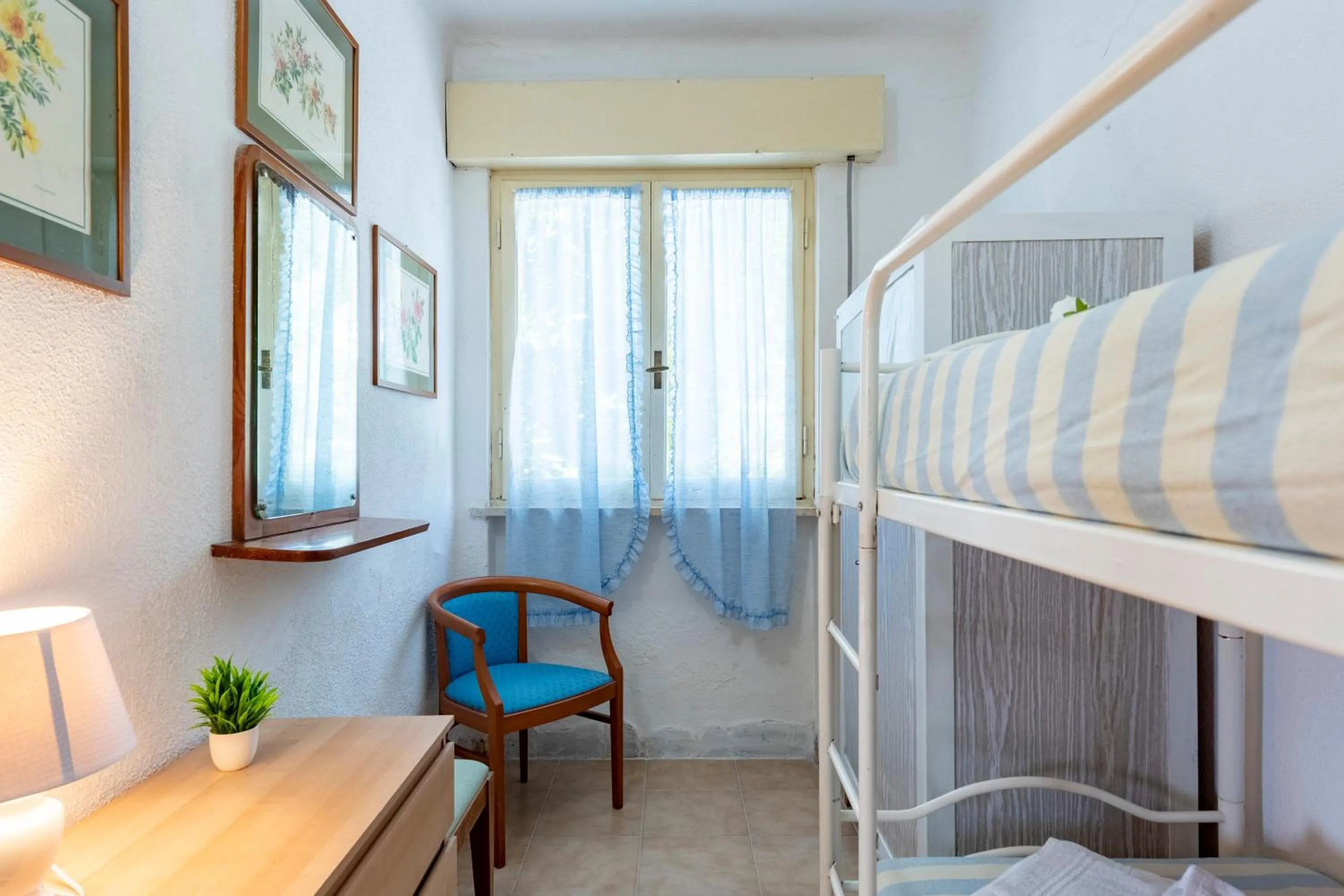 Bedroom, Bed in La Casina Del Pescatore On the Beach - Happy Rentals