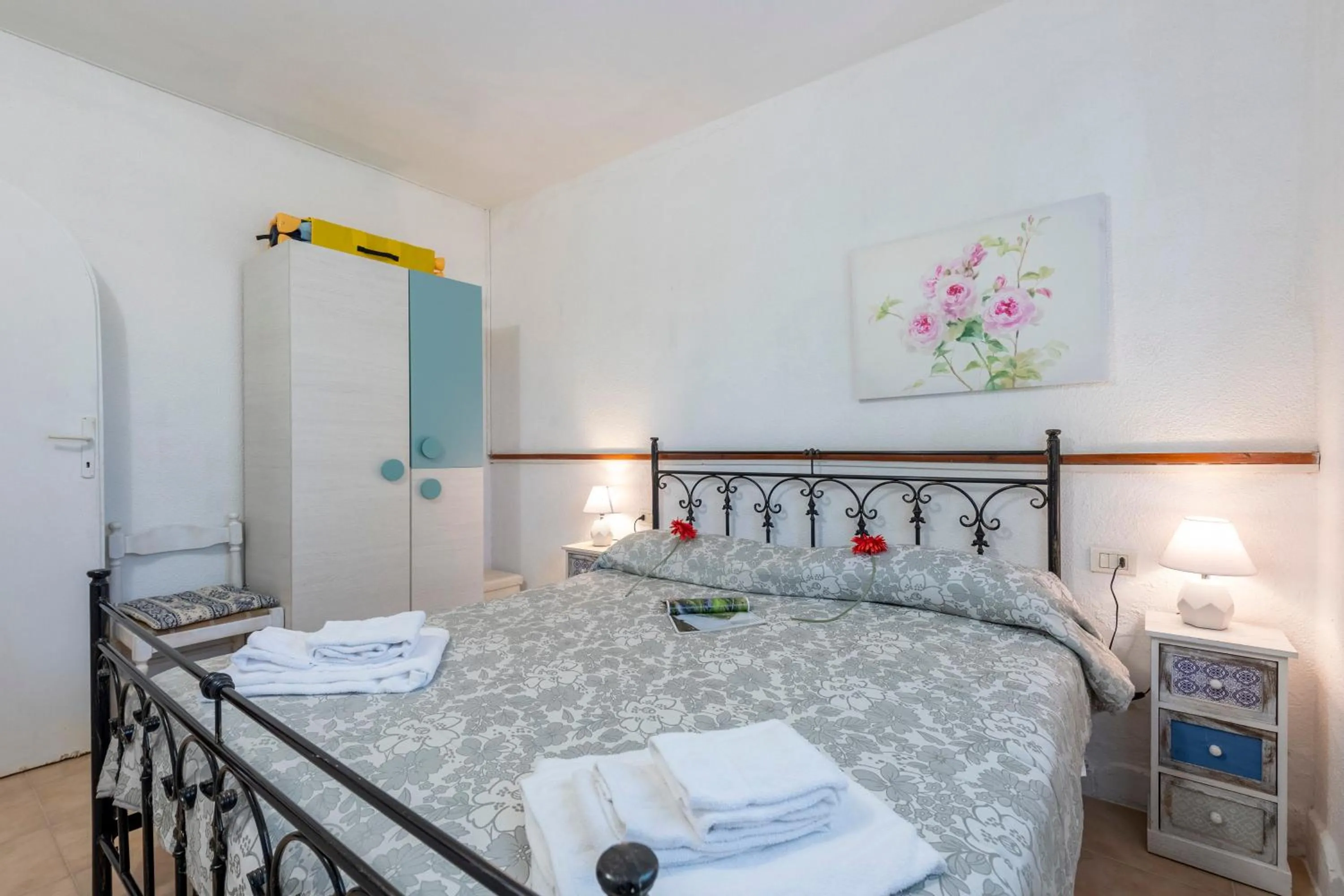 Bedroom, Bed in La Casina Del Pescatore On the Beach - Happy Rentals