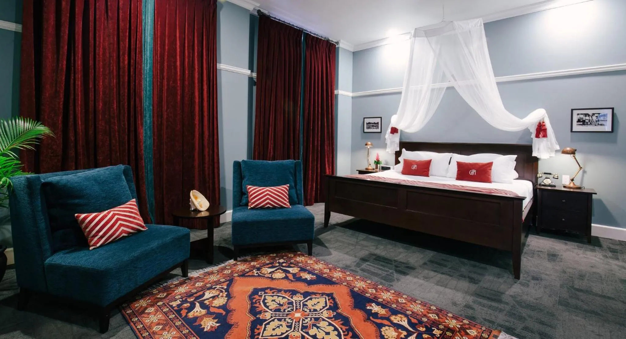 Photo of the whole room, Bed in Grand Pacific Hotel