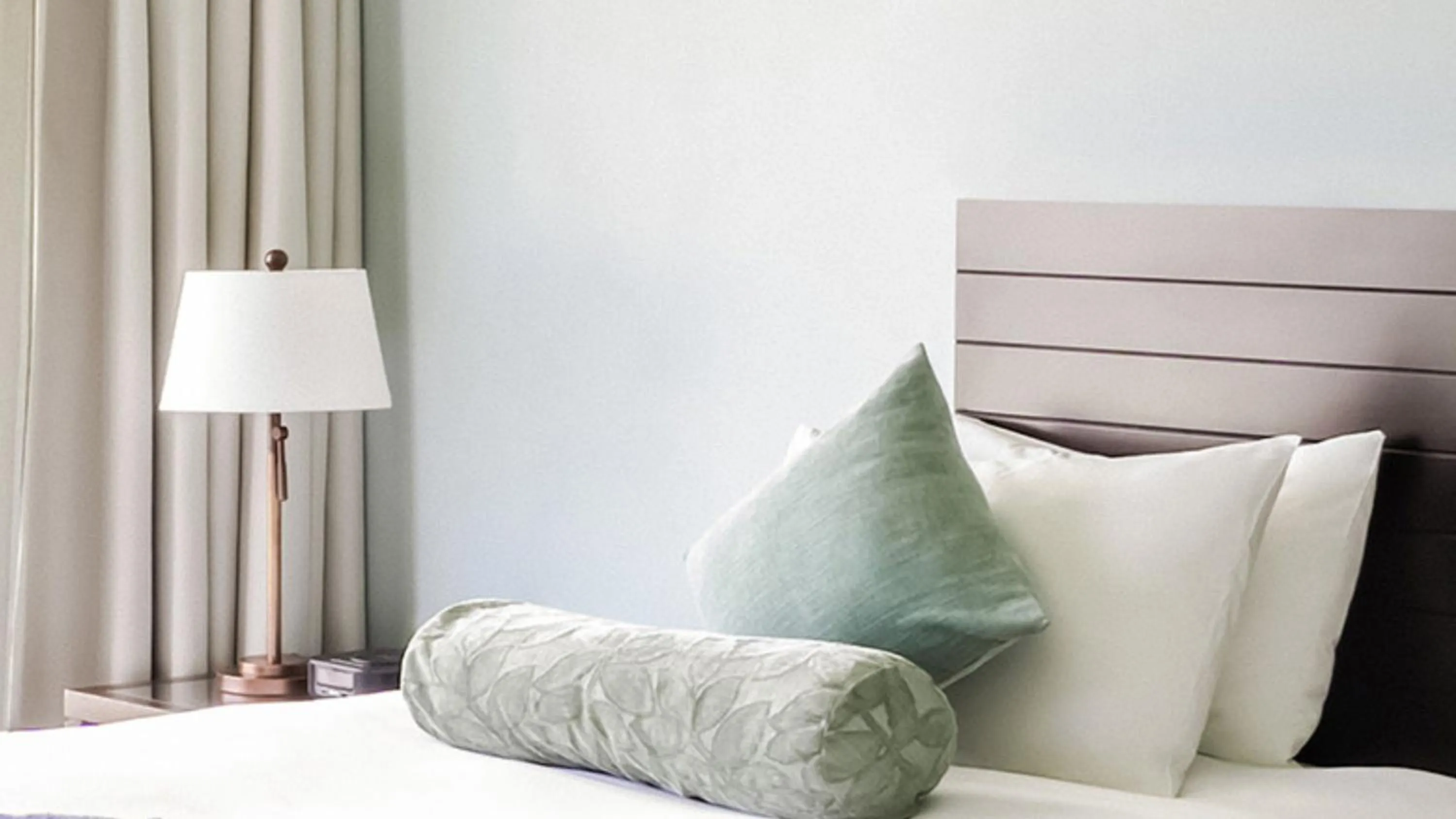 Photo of the whole room, Bed in Grand Pacific Hotel