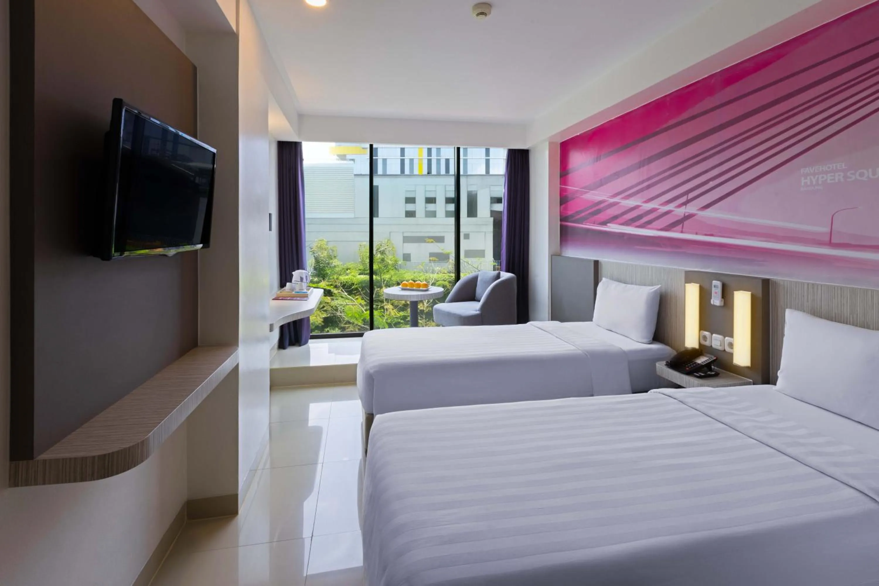 Bedroom, Bed in favehotel Hyper Square