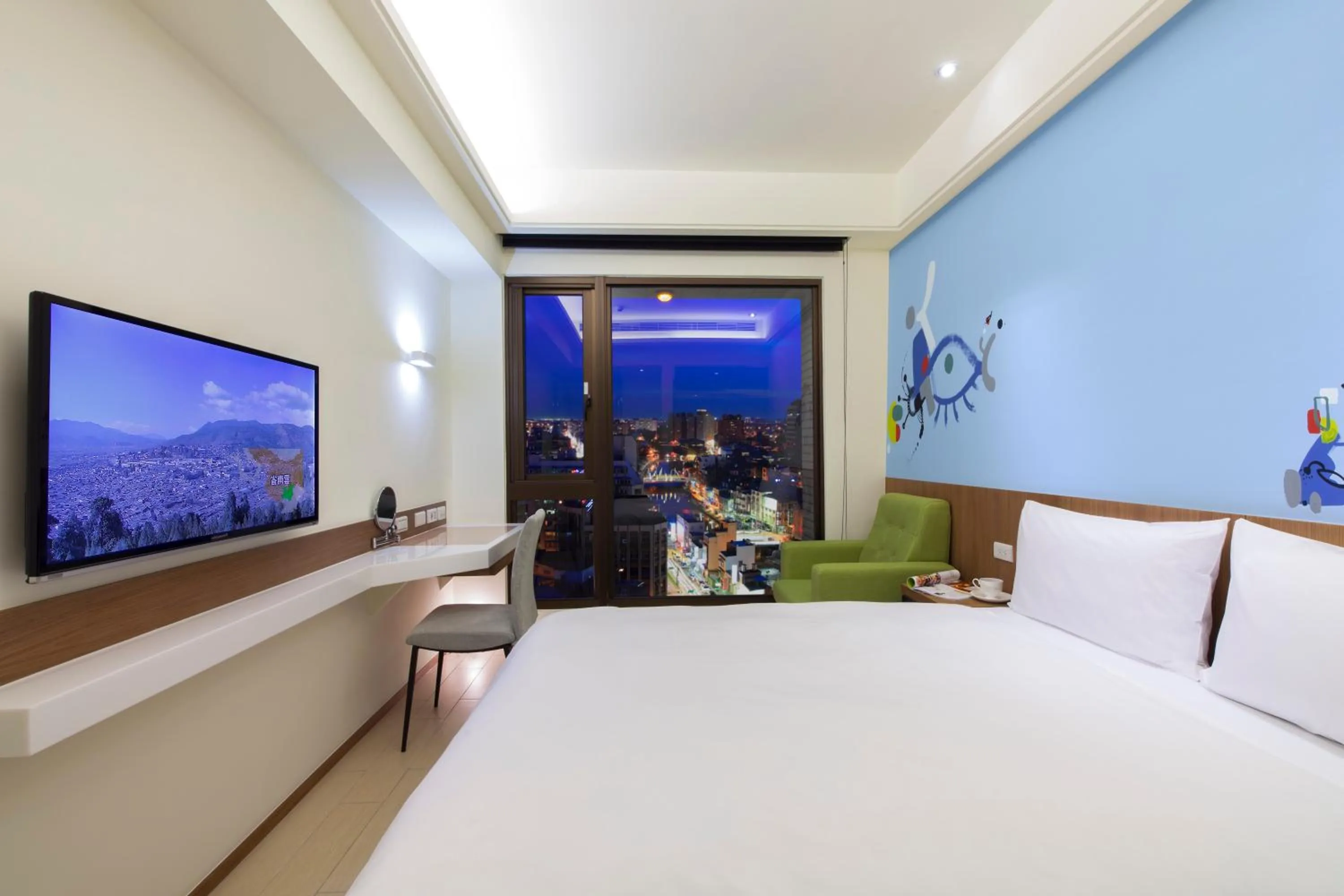 Photo of the whole room, Bed in Hotel MU