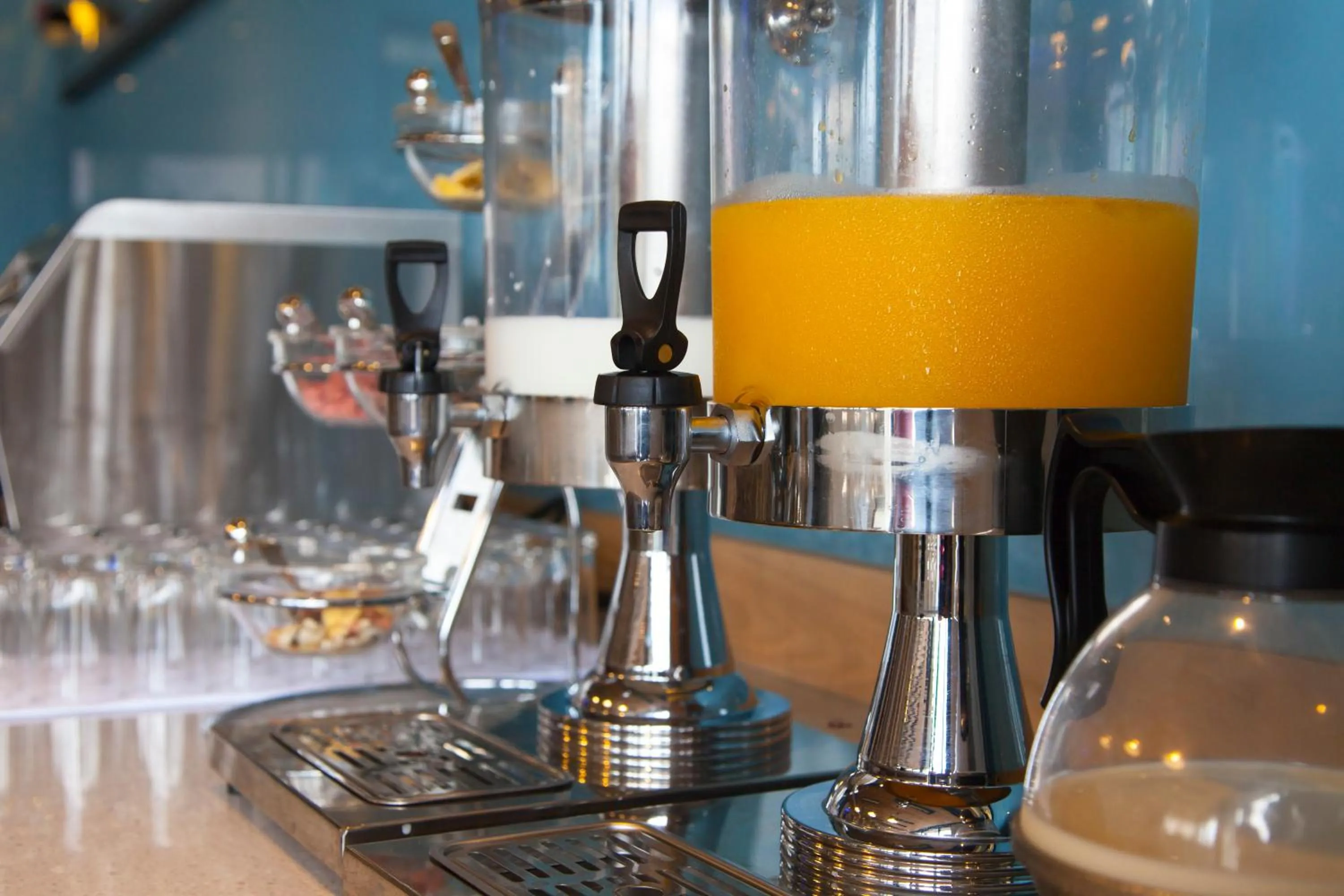 Restaurant/places to eat in Hotel MU