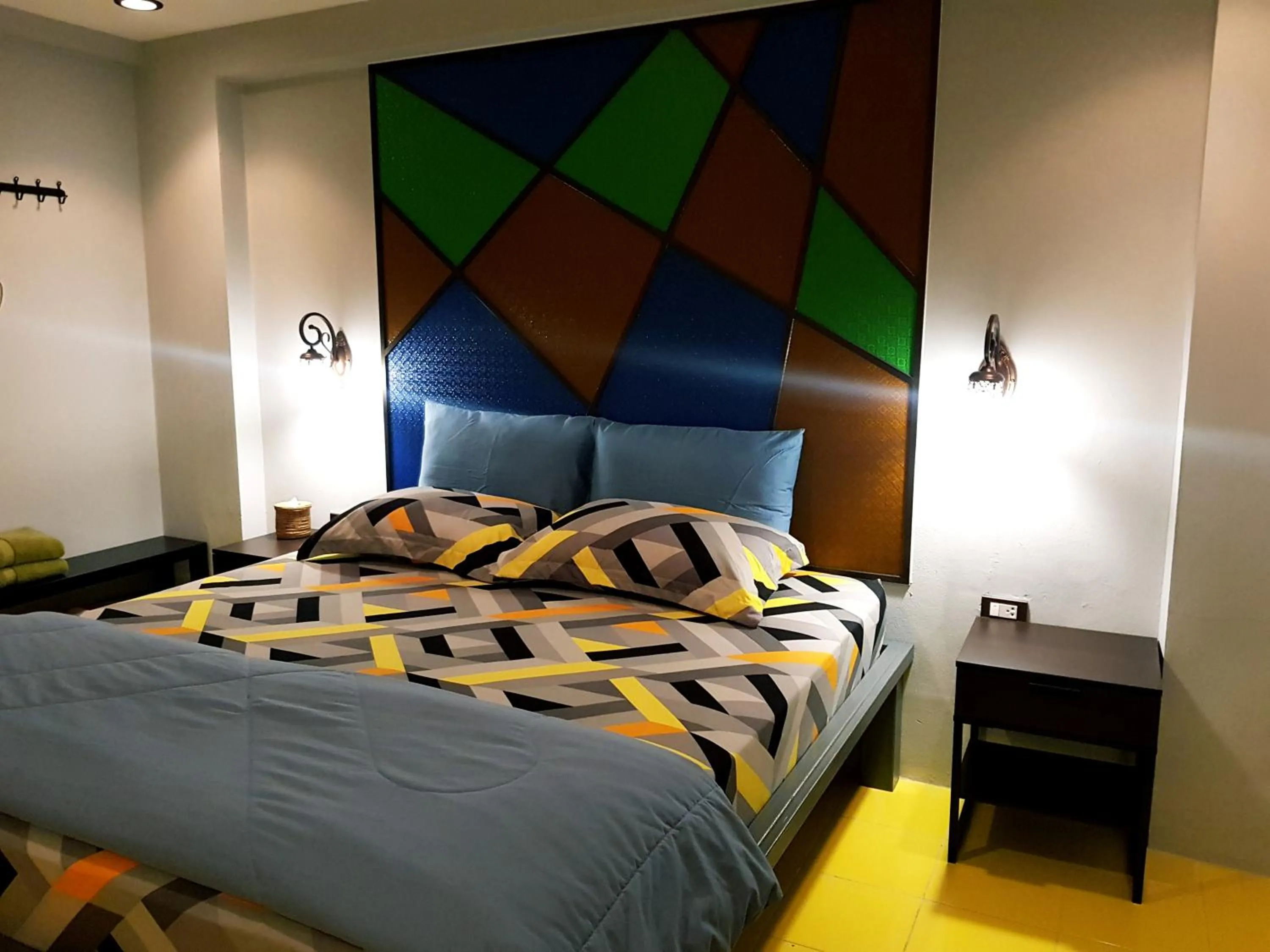 Photo of the whole room, Bed in Baan Baimai Boutique Room