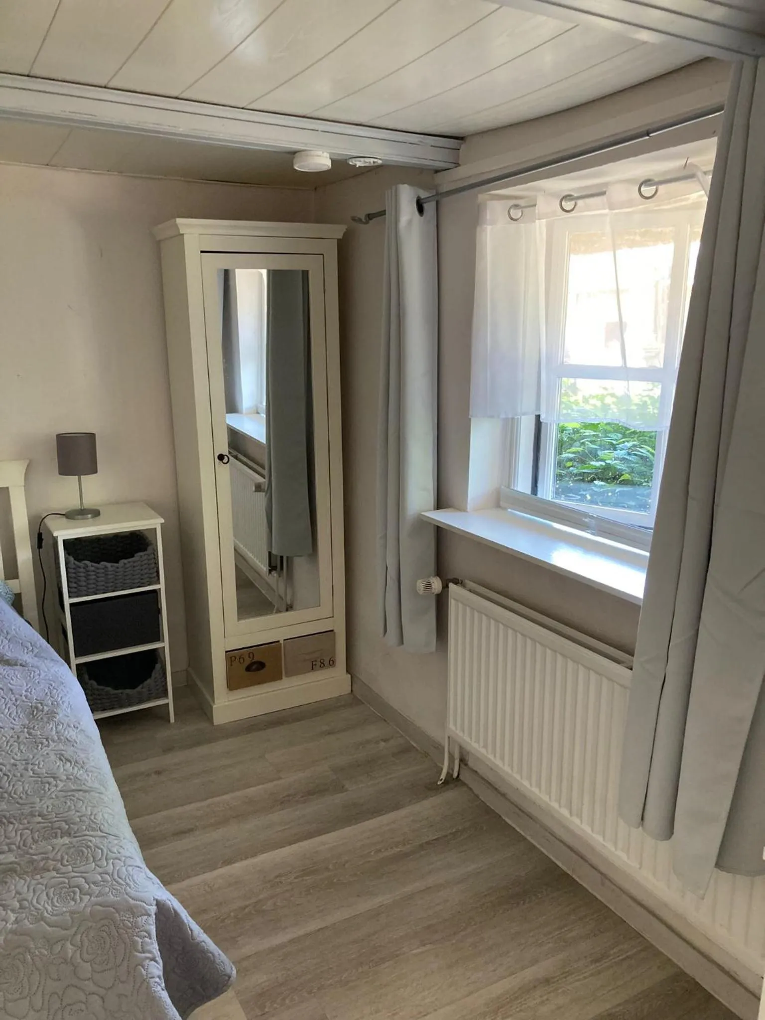 wardrobe in Wohnungen unter Reet