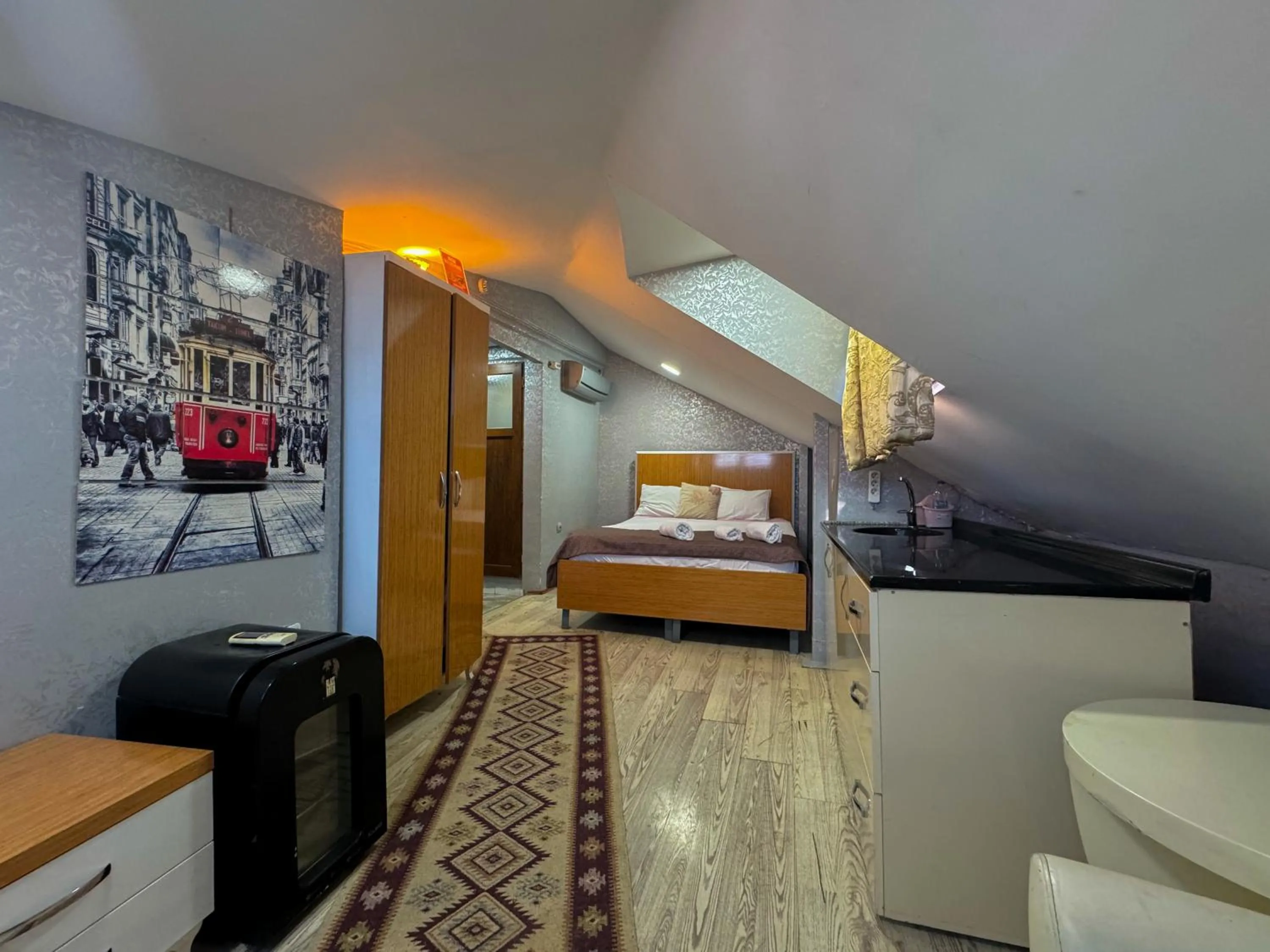 Photo of the whole room, Bed in The New Season Apart