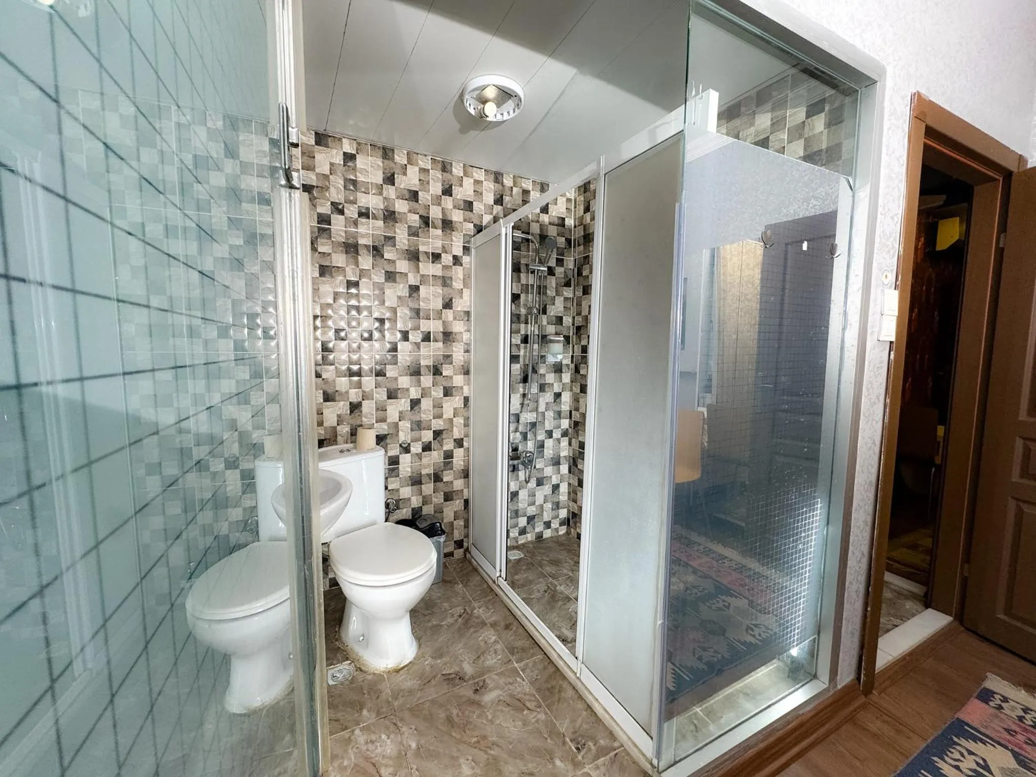 Bathroom in The New Season Apart