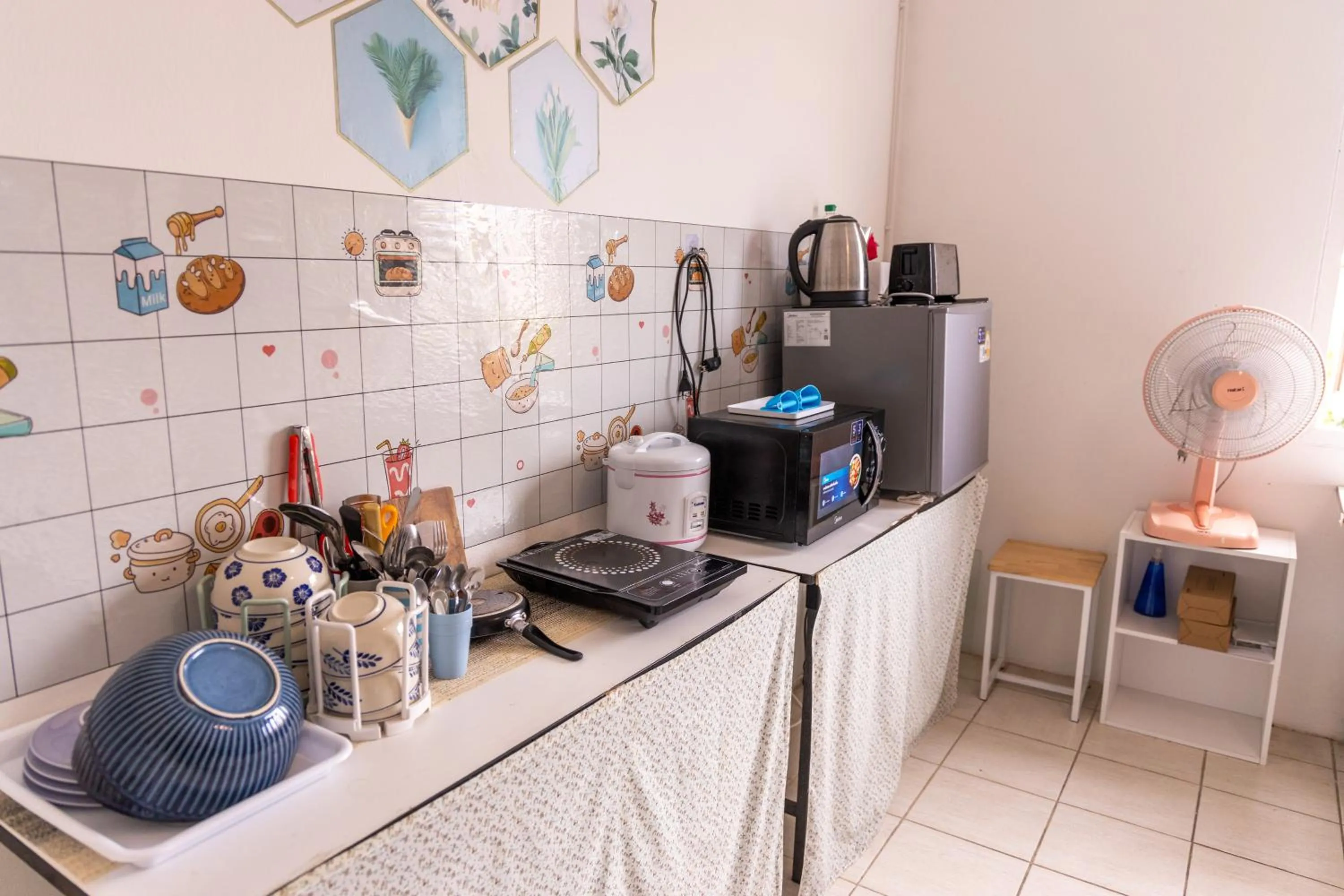 Communal kitchen in Jida Place