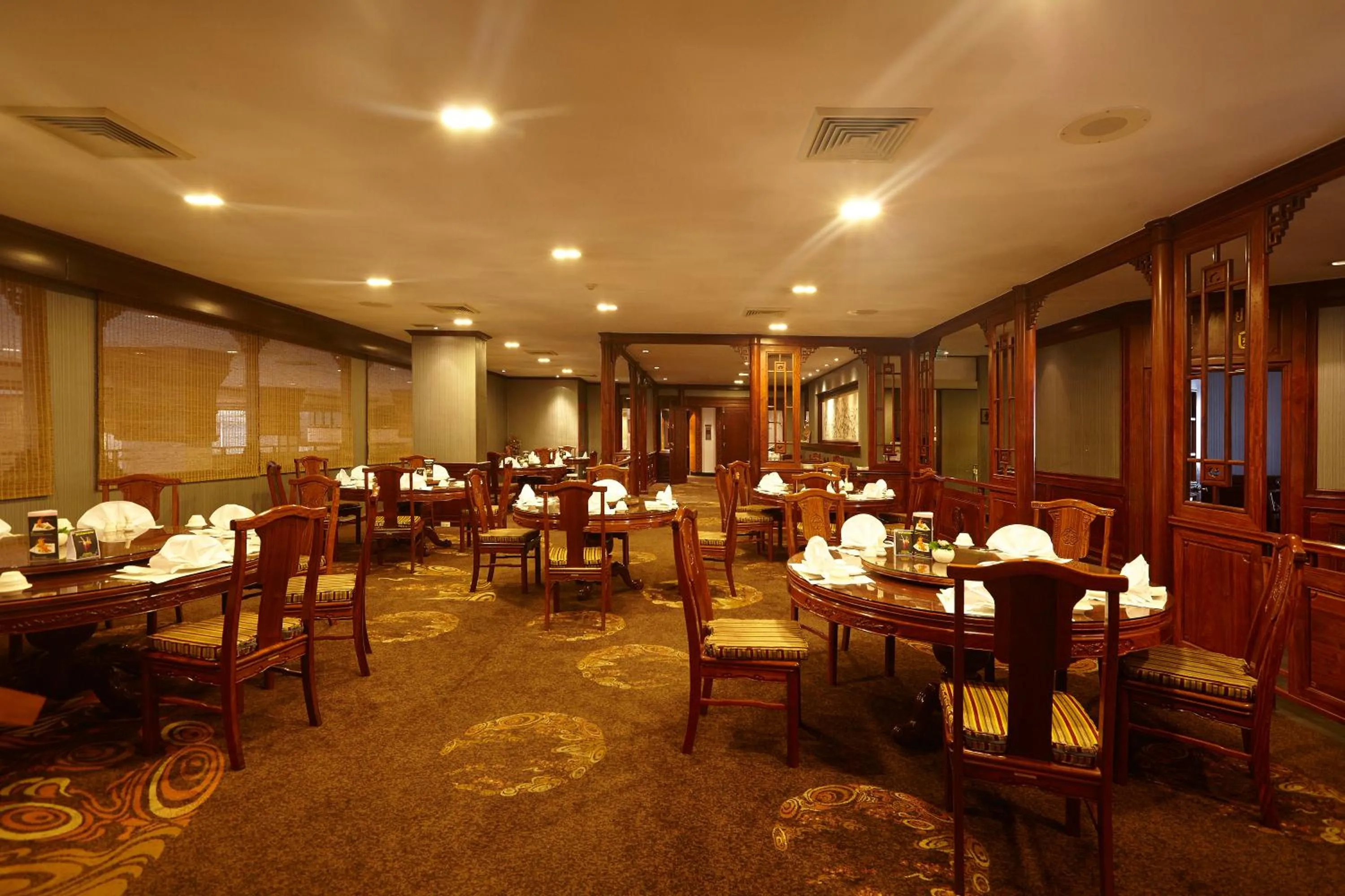 Restaurant/places to eat in Lao Plaza Hotel