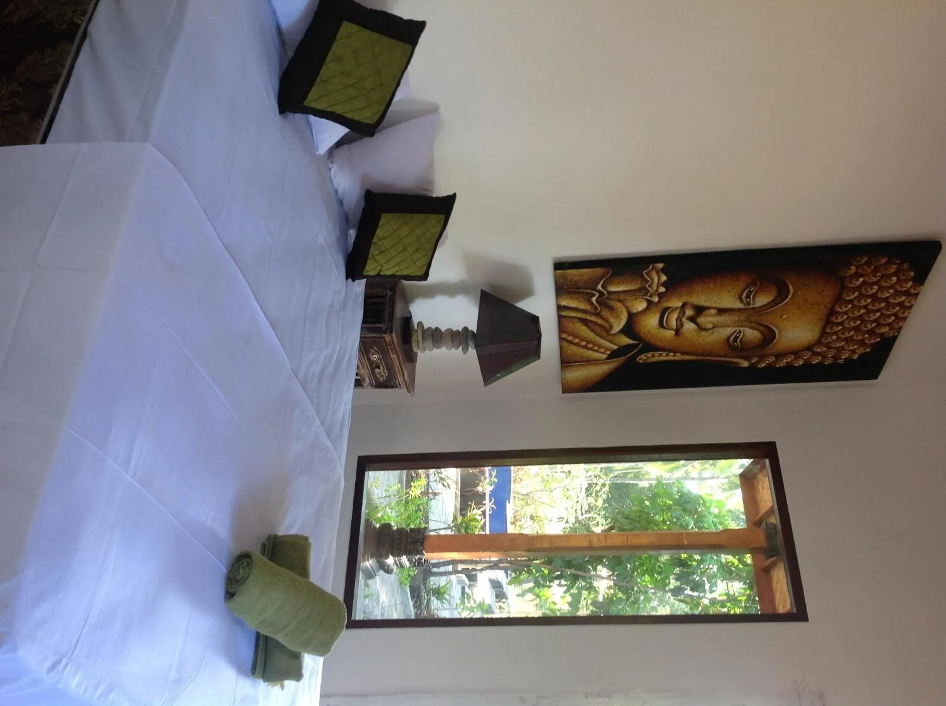 Bed in Elephant House and Bungalows Gili Air