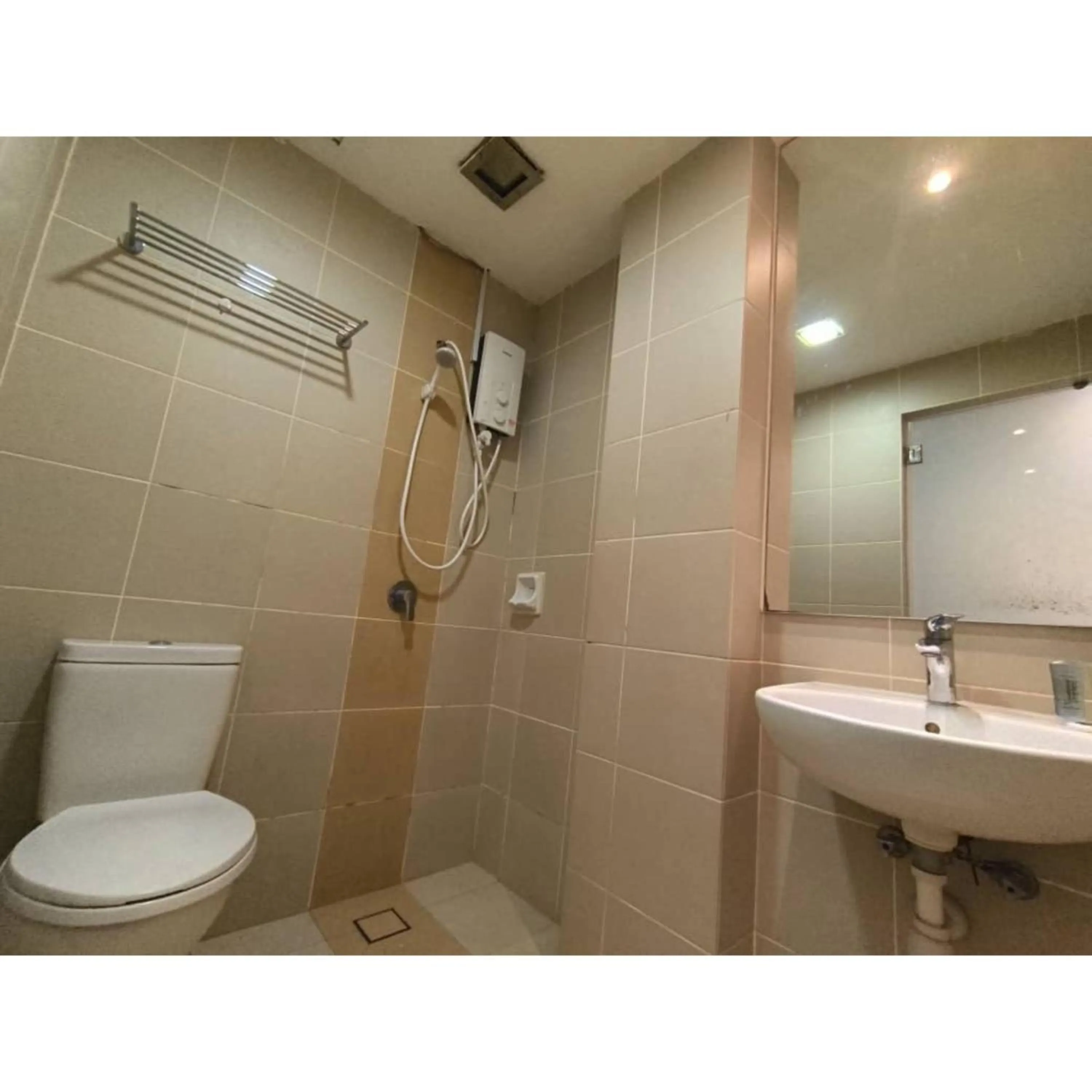 Bathroom in Sakura Elite Kuala Lumpur