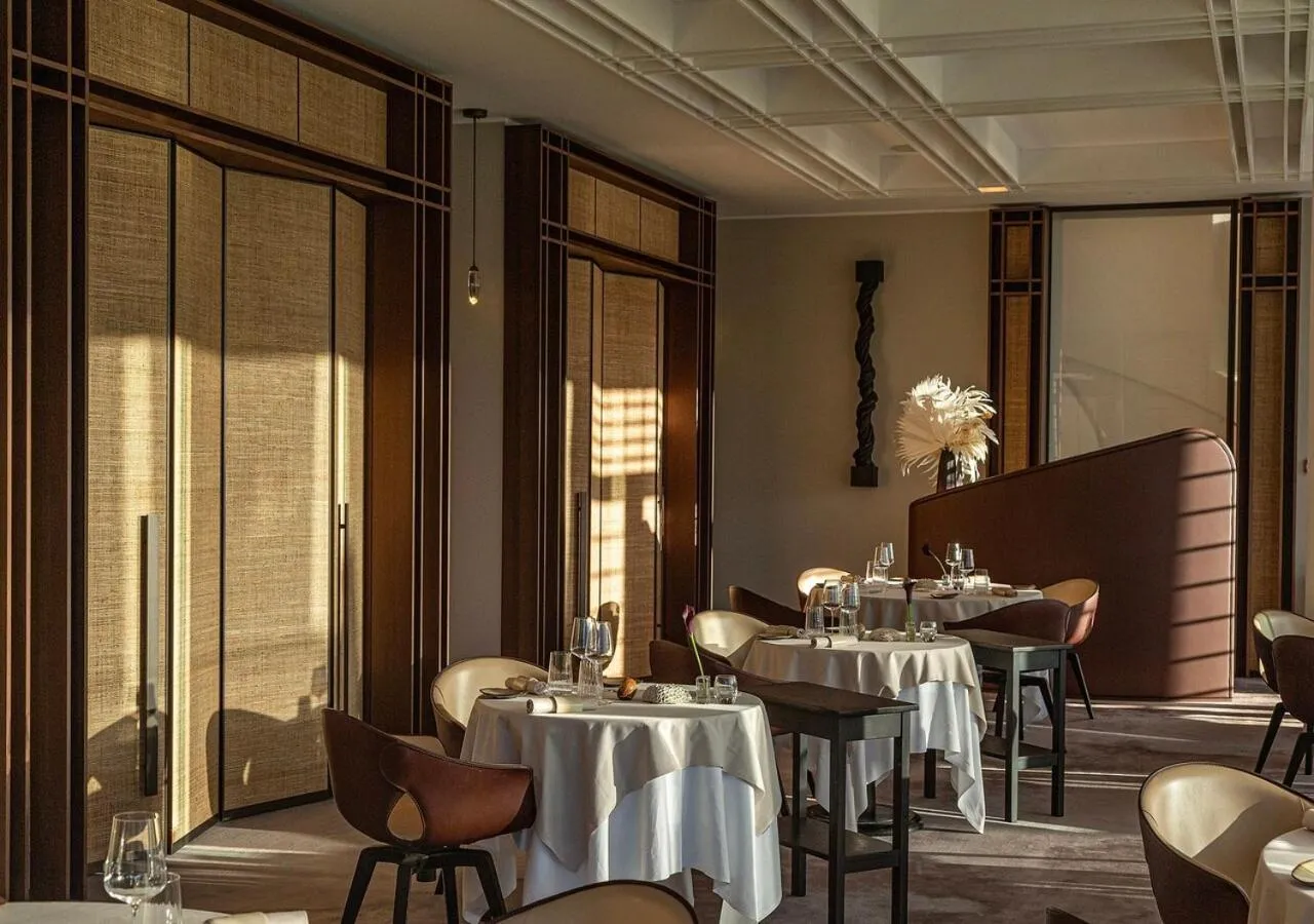 Restaurant/places to eat in Casadelmar