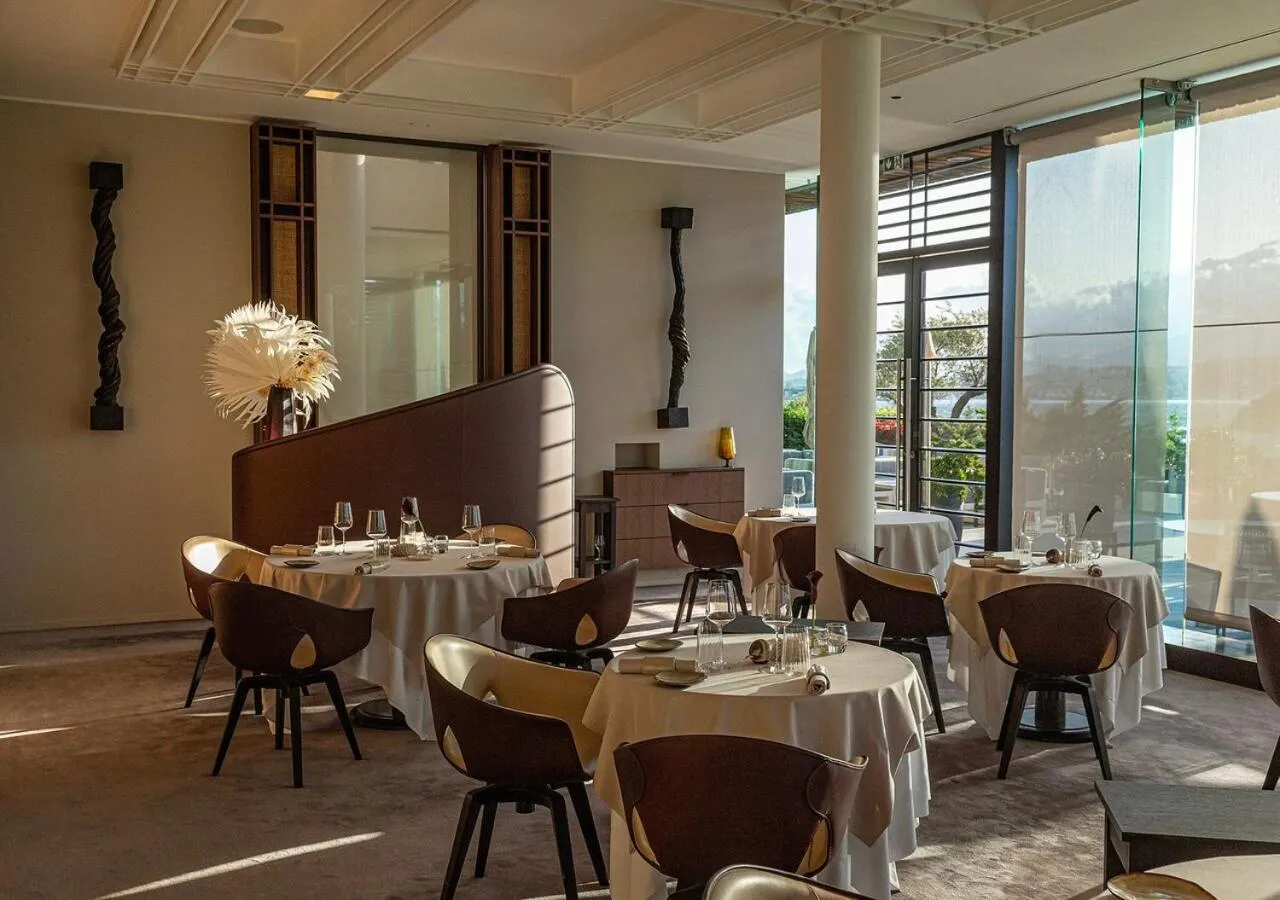 Restaurant/places to eat in Casadelmar