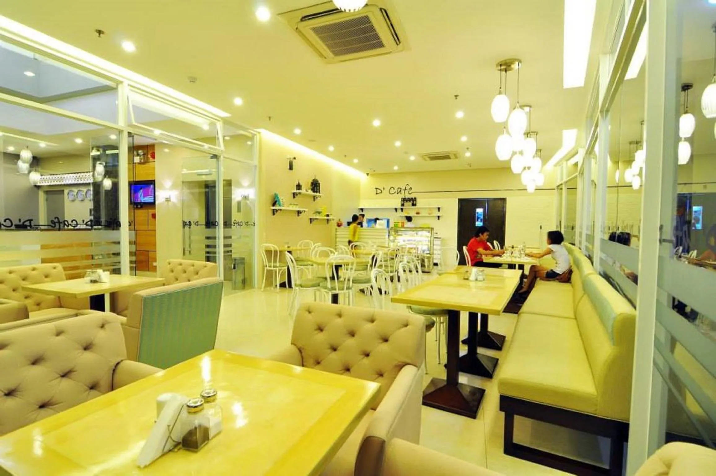 Restaurant/places to eat in The Well Hotel