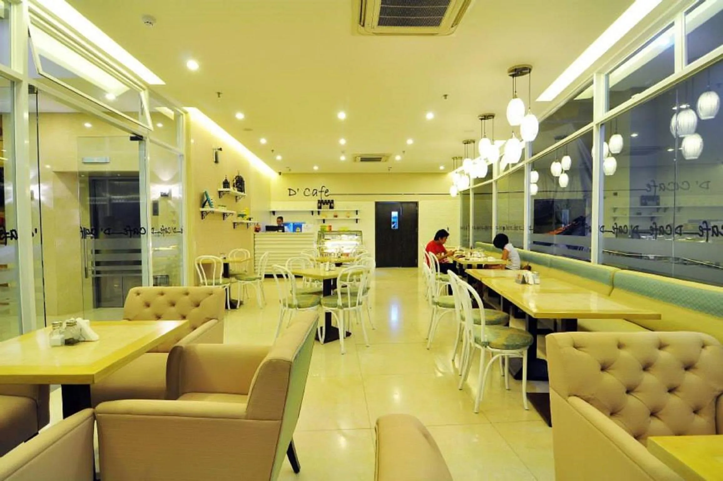 Restaurant/places to eat in The Well Hotel