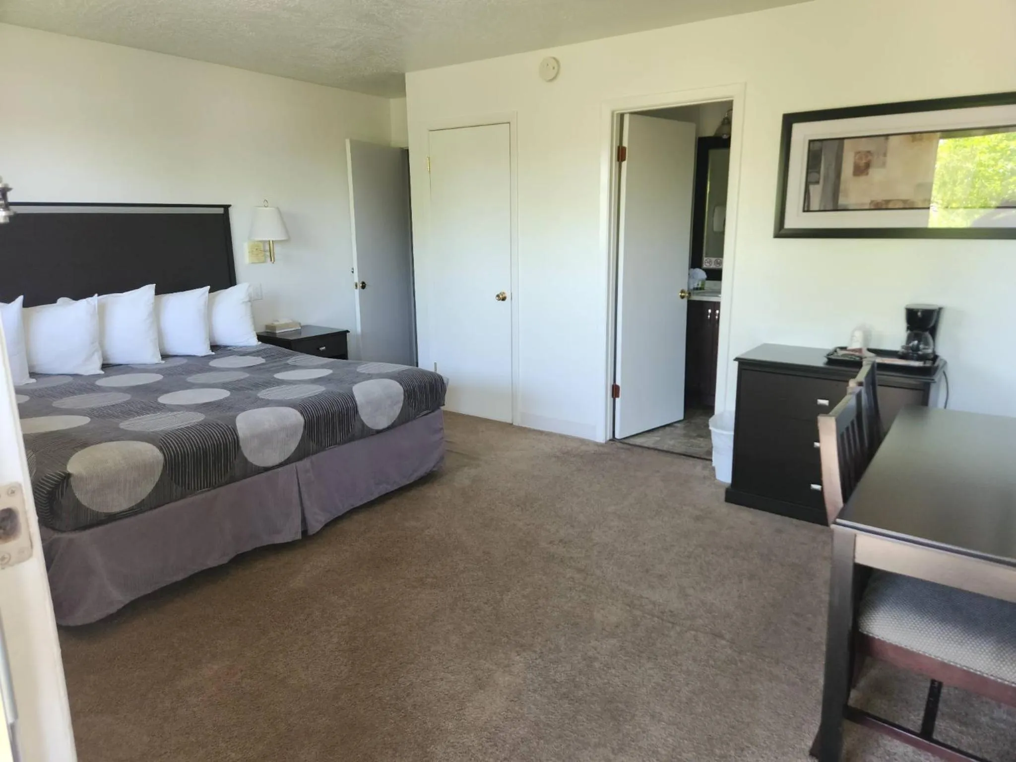 Bedroom, Bed in The View Motel