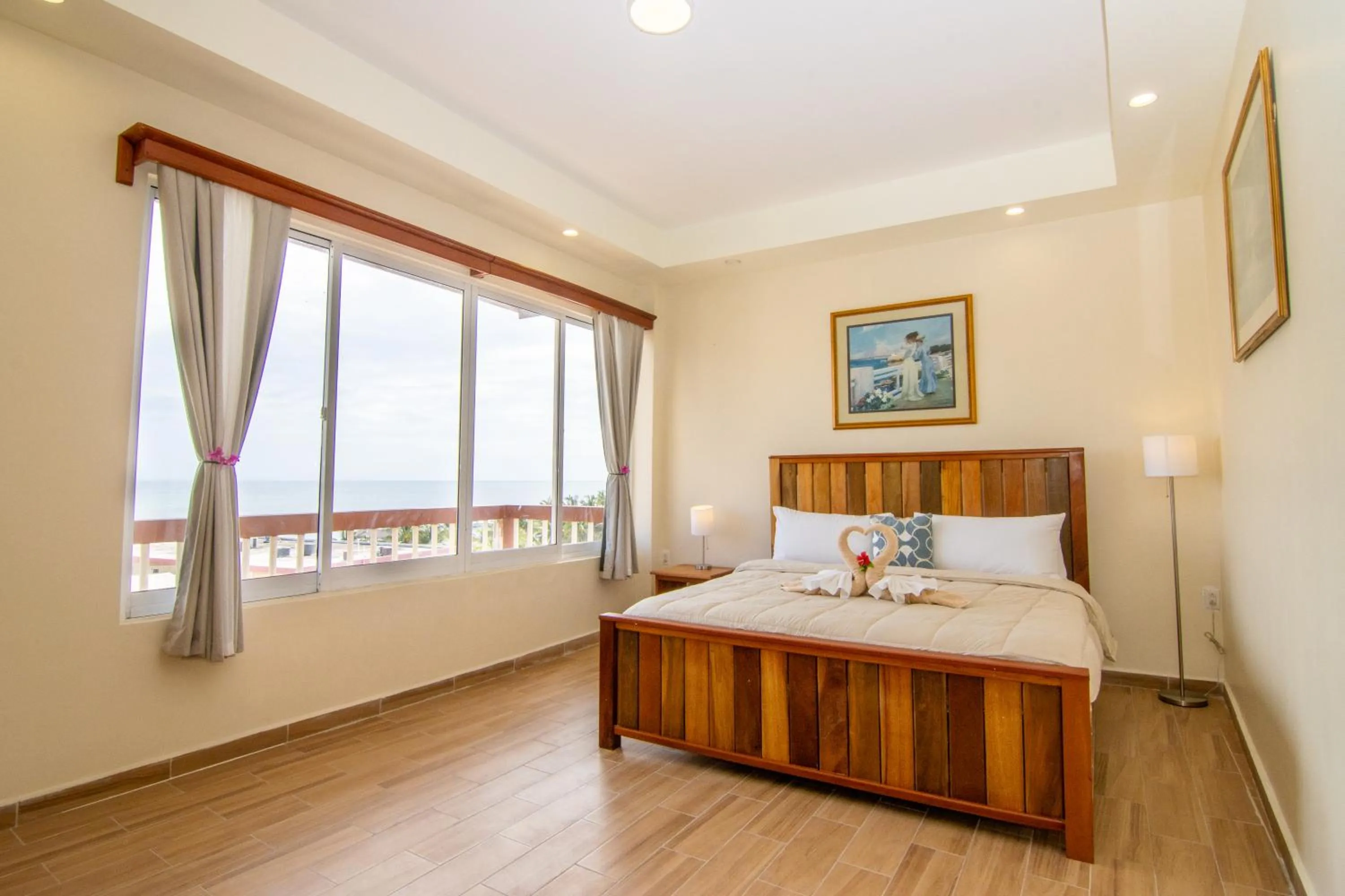 Bedroom, Bed in Tropical Palace Hotel