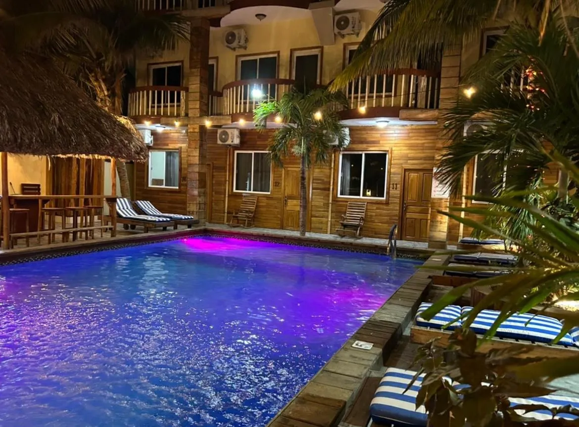 Swimming pool in Tropical Palace Hotel