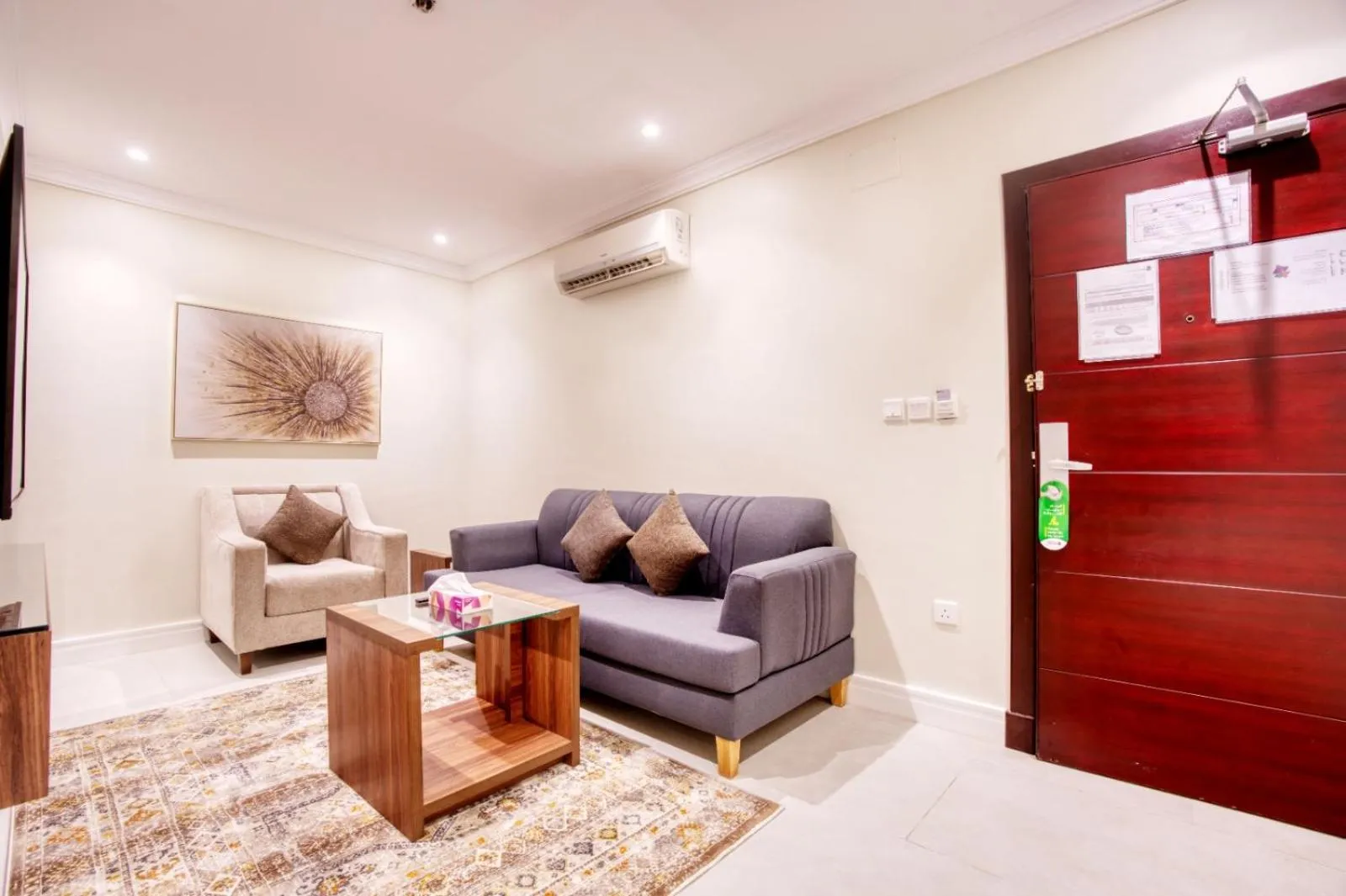 Decorative detail in Quiet Dreams - Al Noor Branch