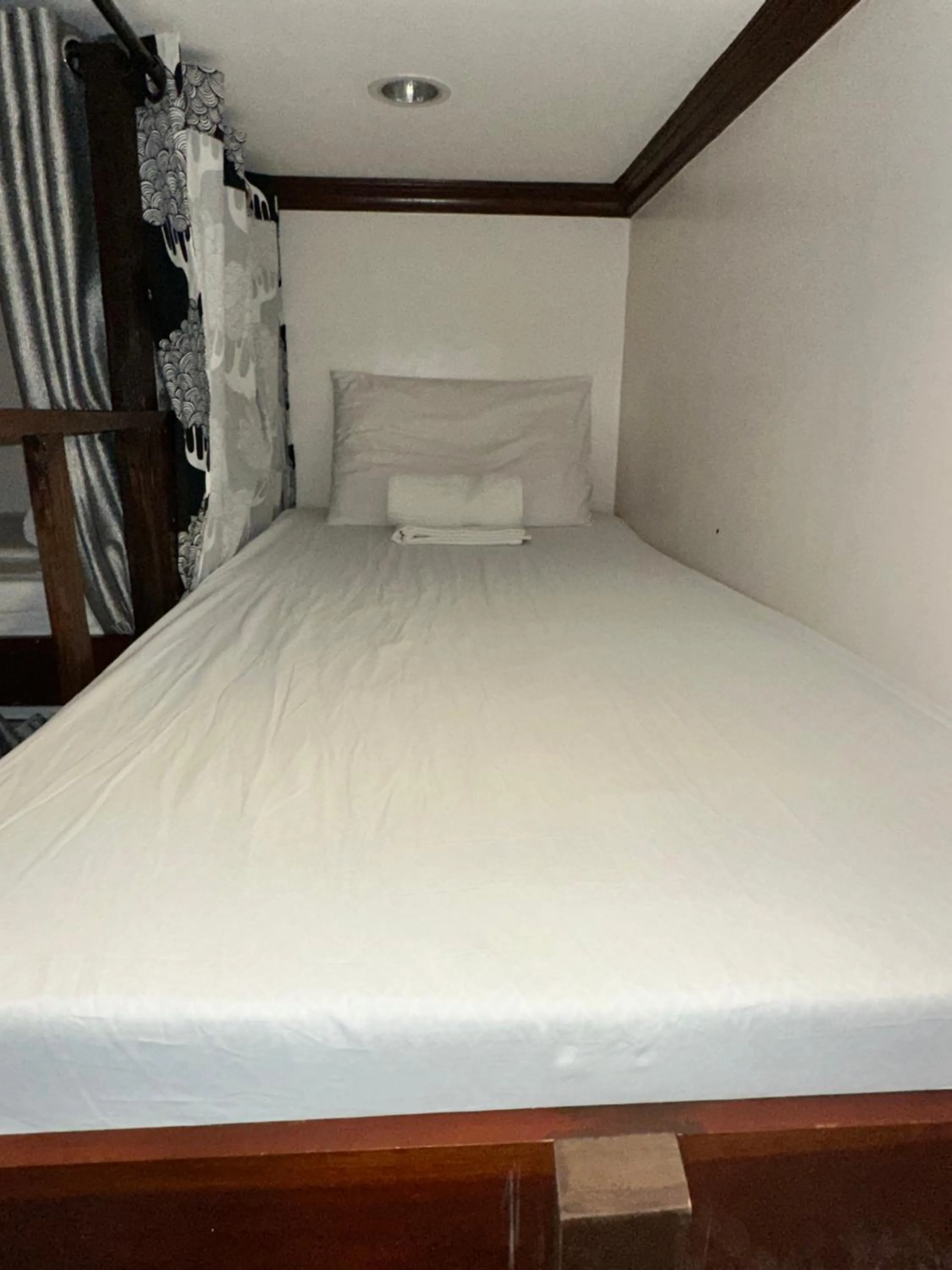 bunk bed, Bed in Malapascua Starlight Resort