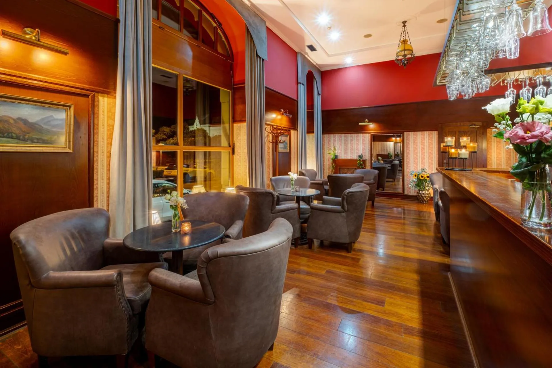 Seating area in Hotel Golden Eagle