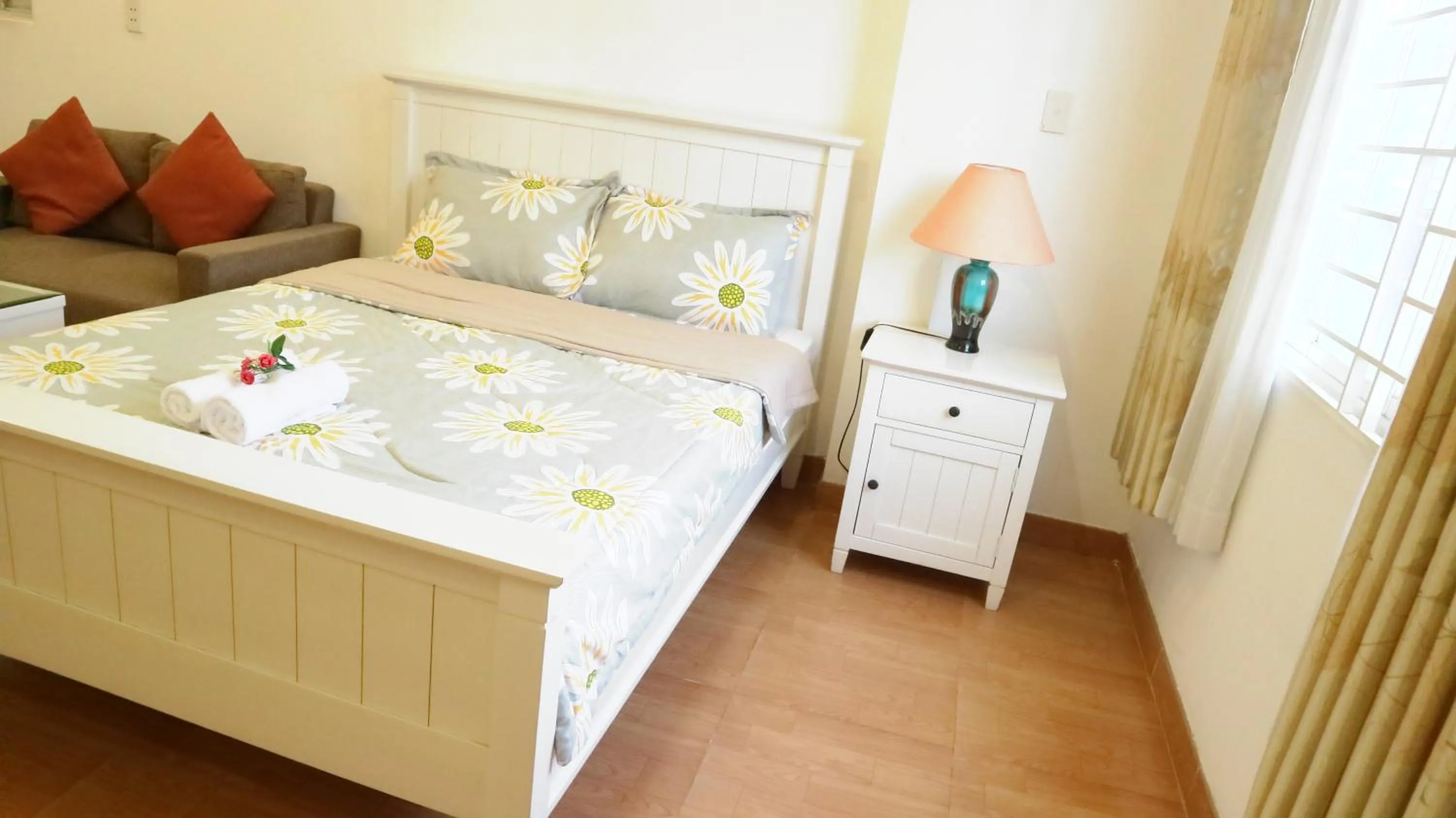 Bed in Smiley Apartment 3