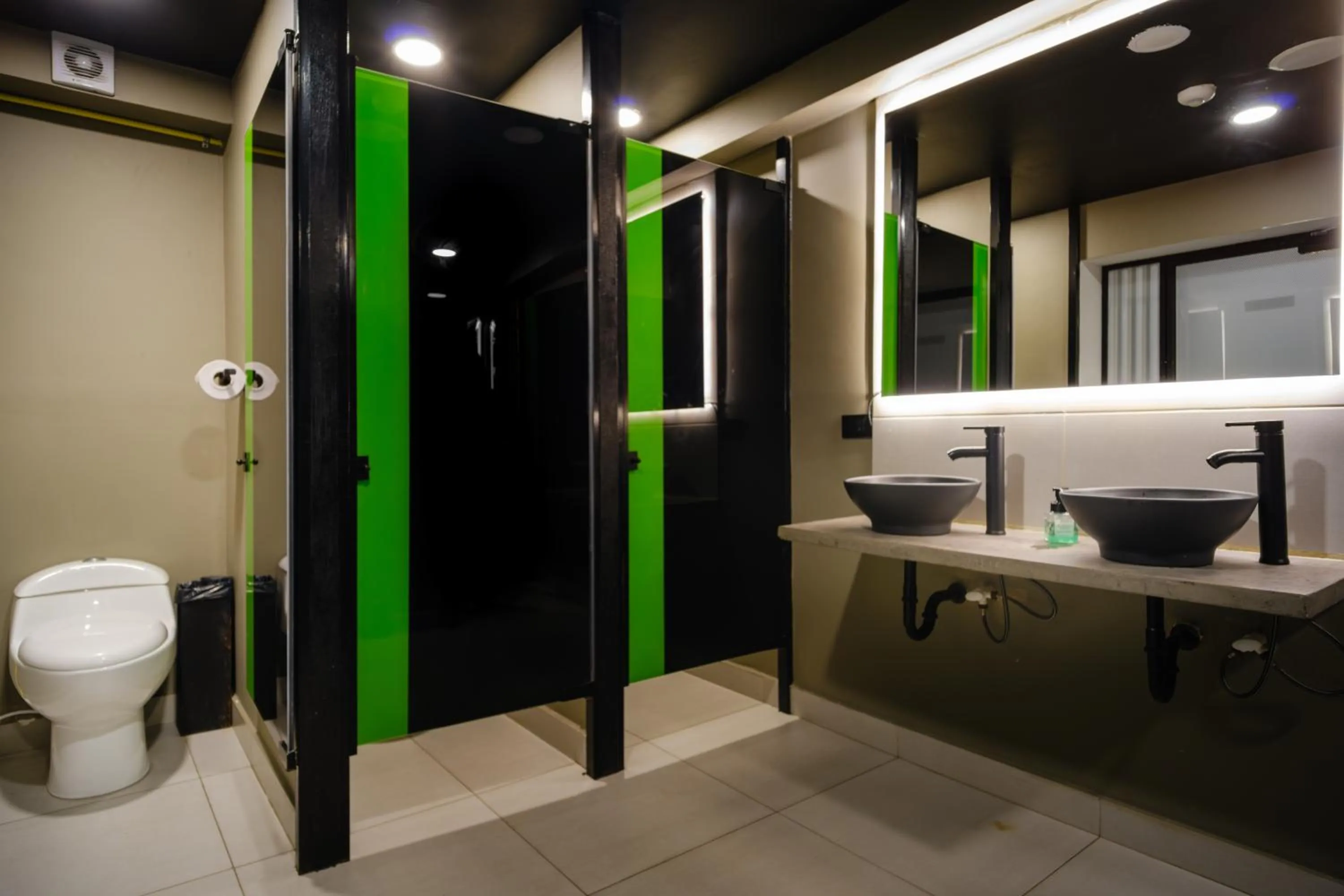 Bathroom in Hostel Joy Calle 85