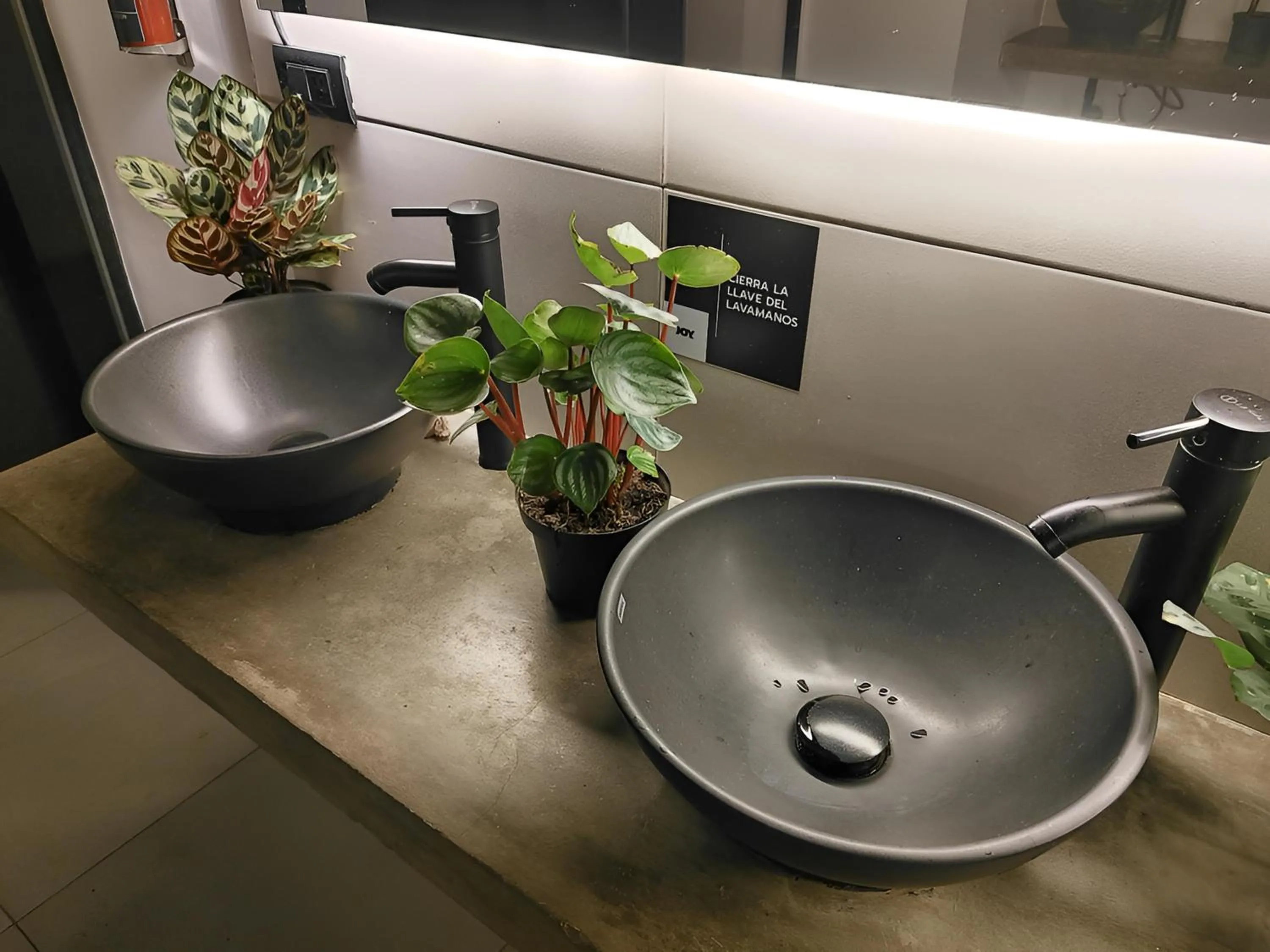 Bathroom in Hostel Joy Calle 85