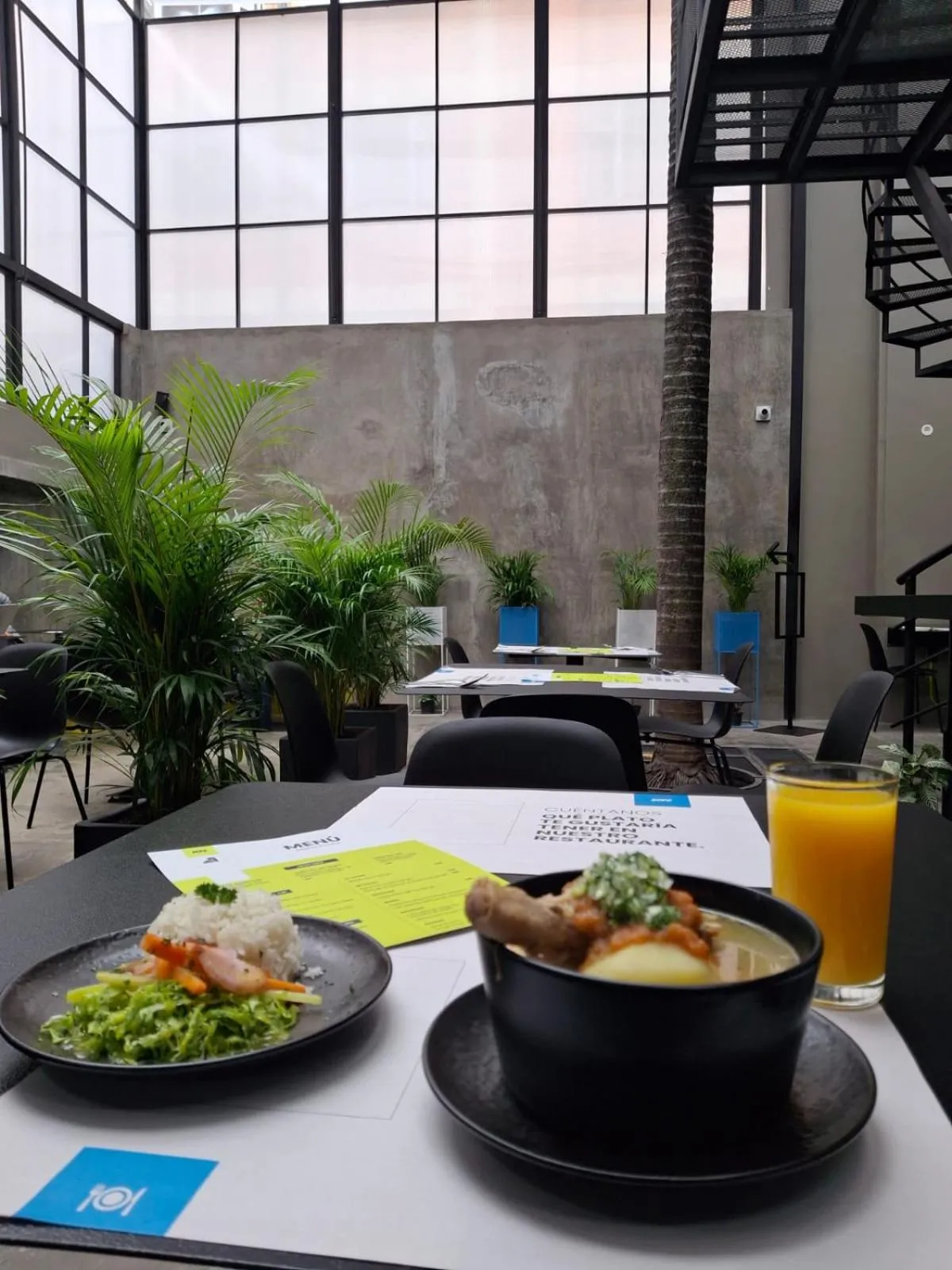 Restaurant/places to eat in Hostel Joy Calle 85