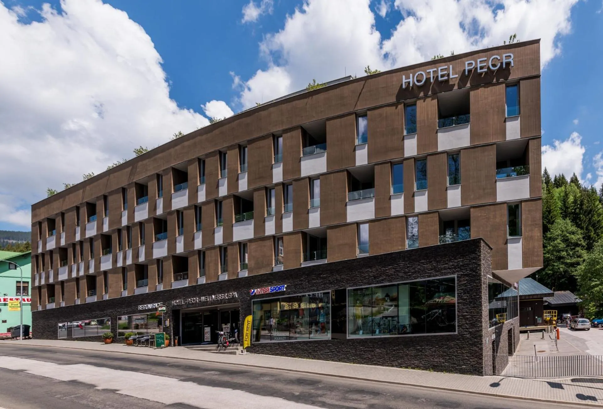 Property building in HOTEL PECR WELL