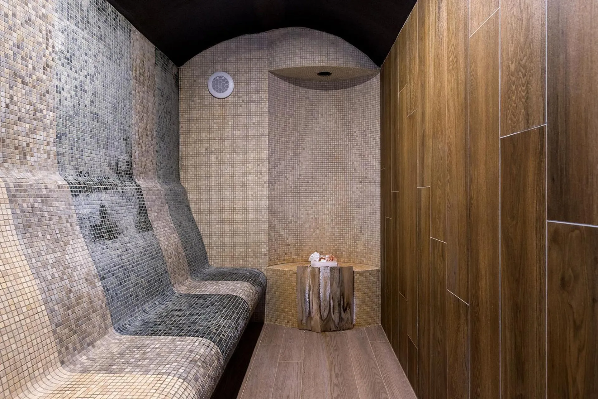 Spa and wellness centre/facilities in HOTEL PECR WELL