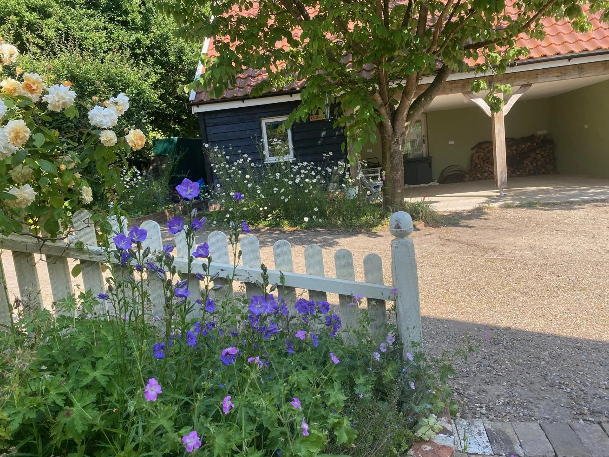 Garden view in Mulleys Cottage (Bed and Breakfast)