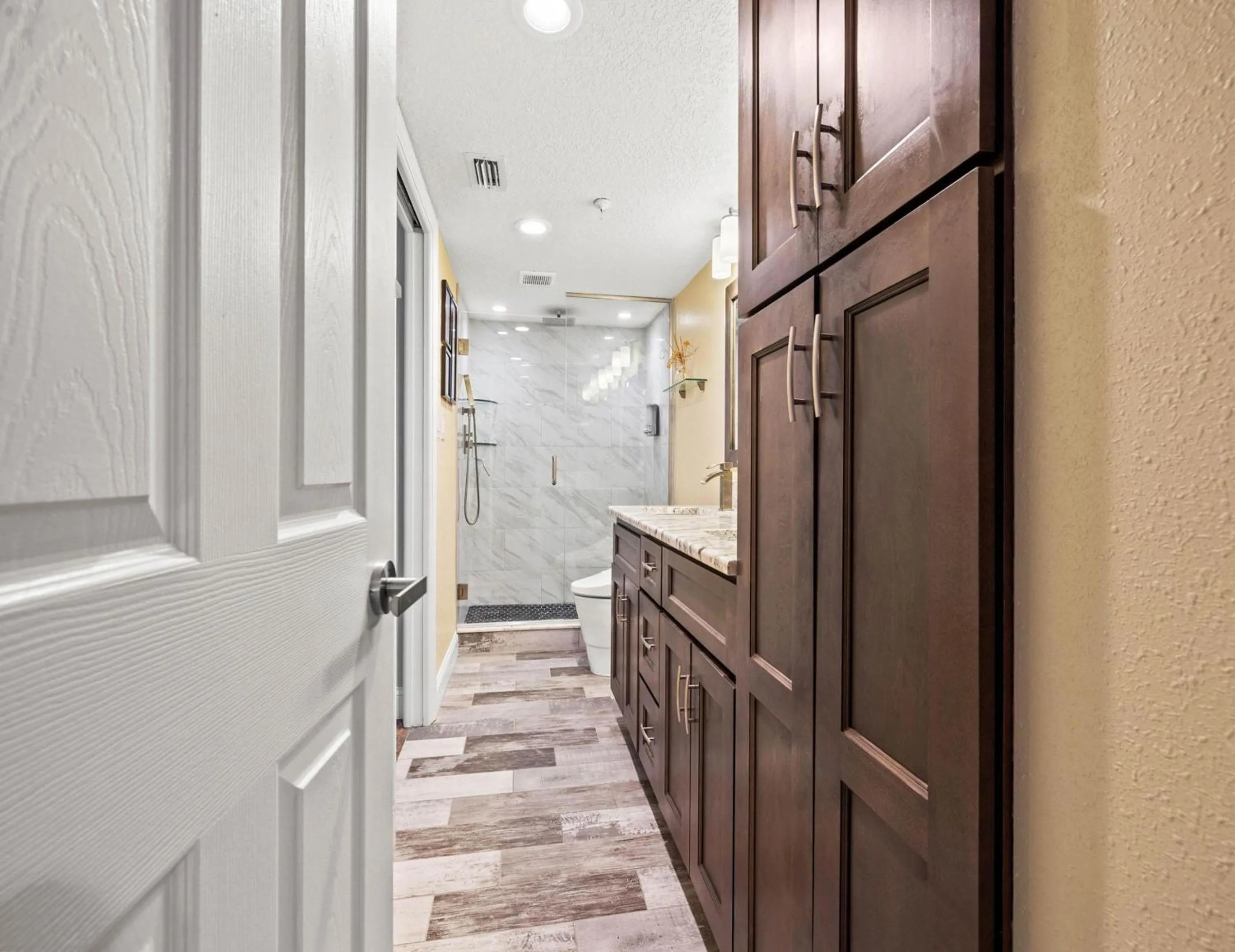 Property building in Arie Dam 404