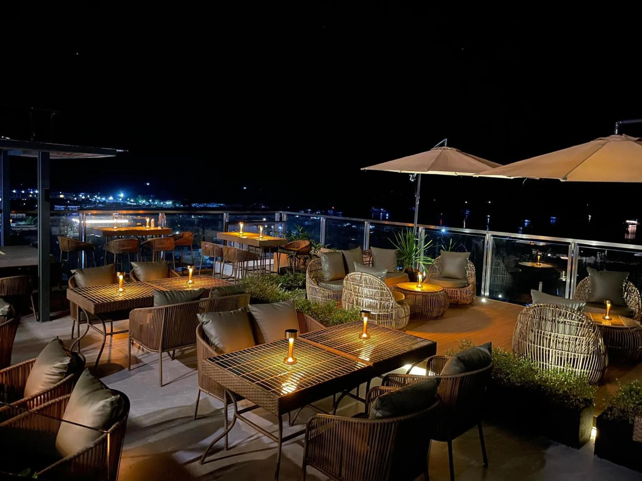 Restaurant/places to eat in Coron 180 Hotel