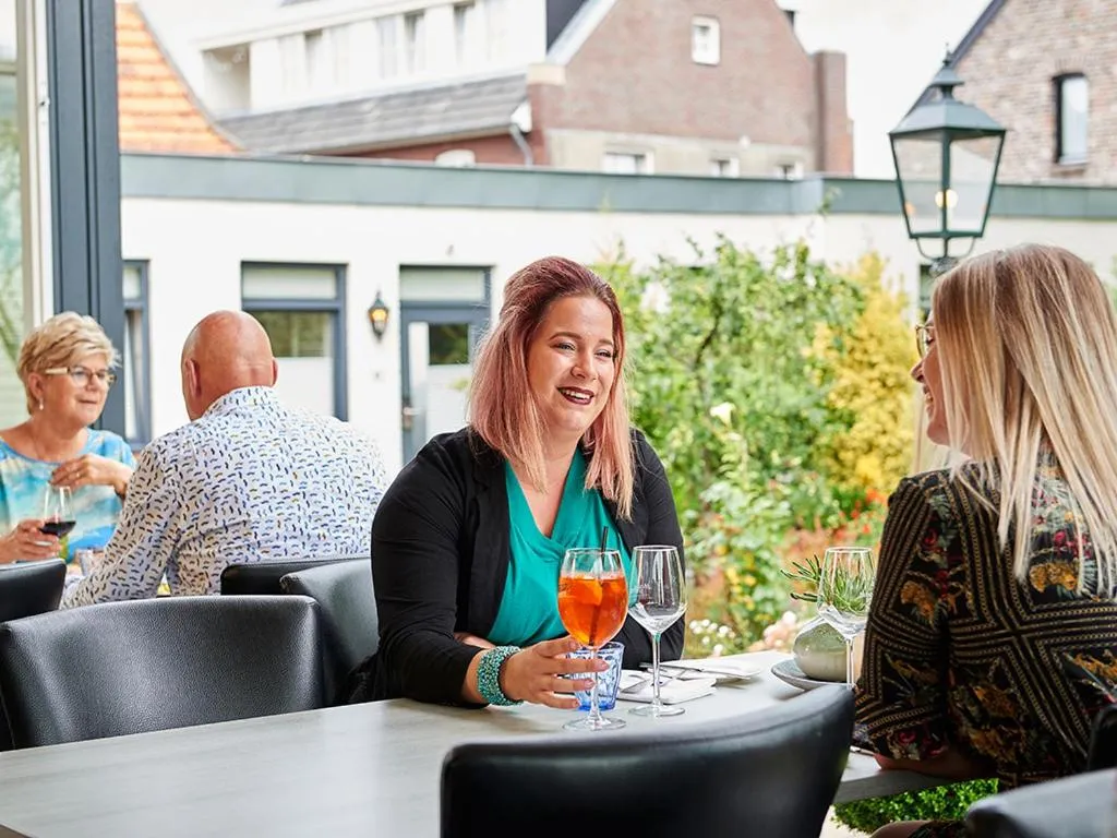 Restaurant/places to eat in Hotel De Maasparel Arcen