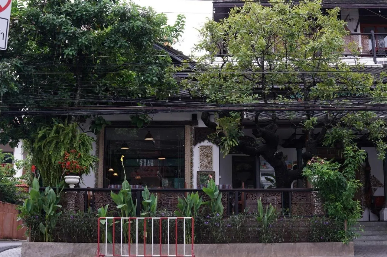 Property building in Baan Huenphen Boutique Hotel